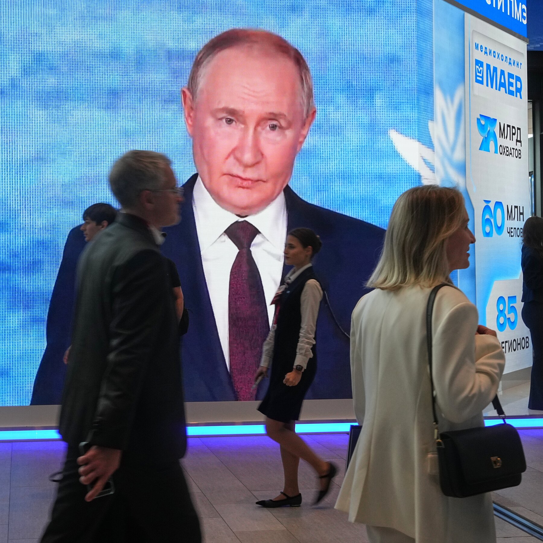 Russia Embraces Westerners Like Candace Owens and Andrew Tate Despite Anti-West Rhetoric