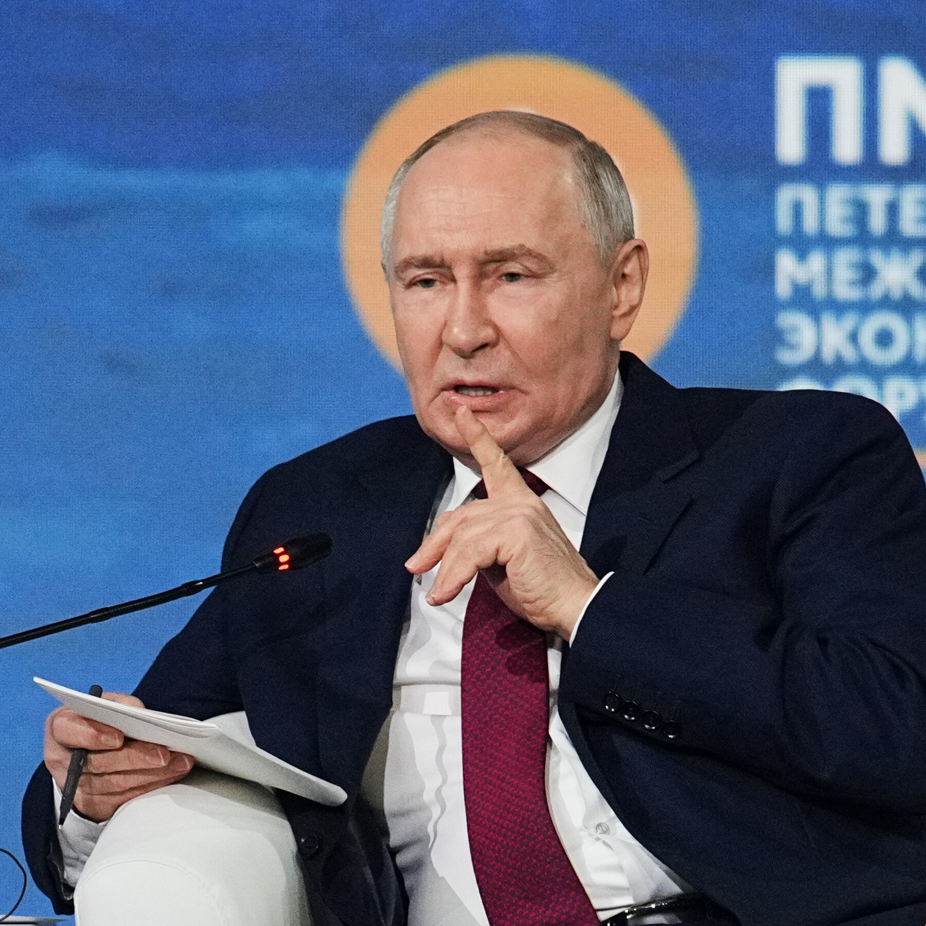 Putin Signals Continuation of War at St. Petersburg Forum Amid Calls for Conflict End