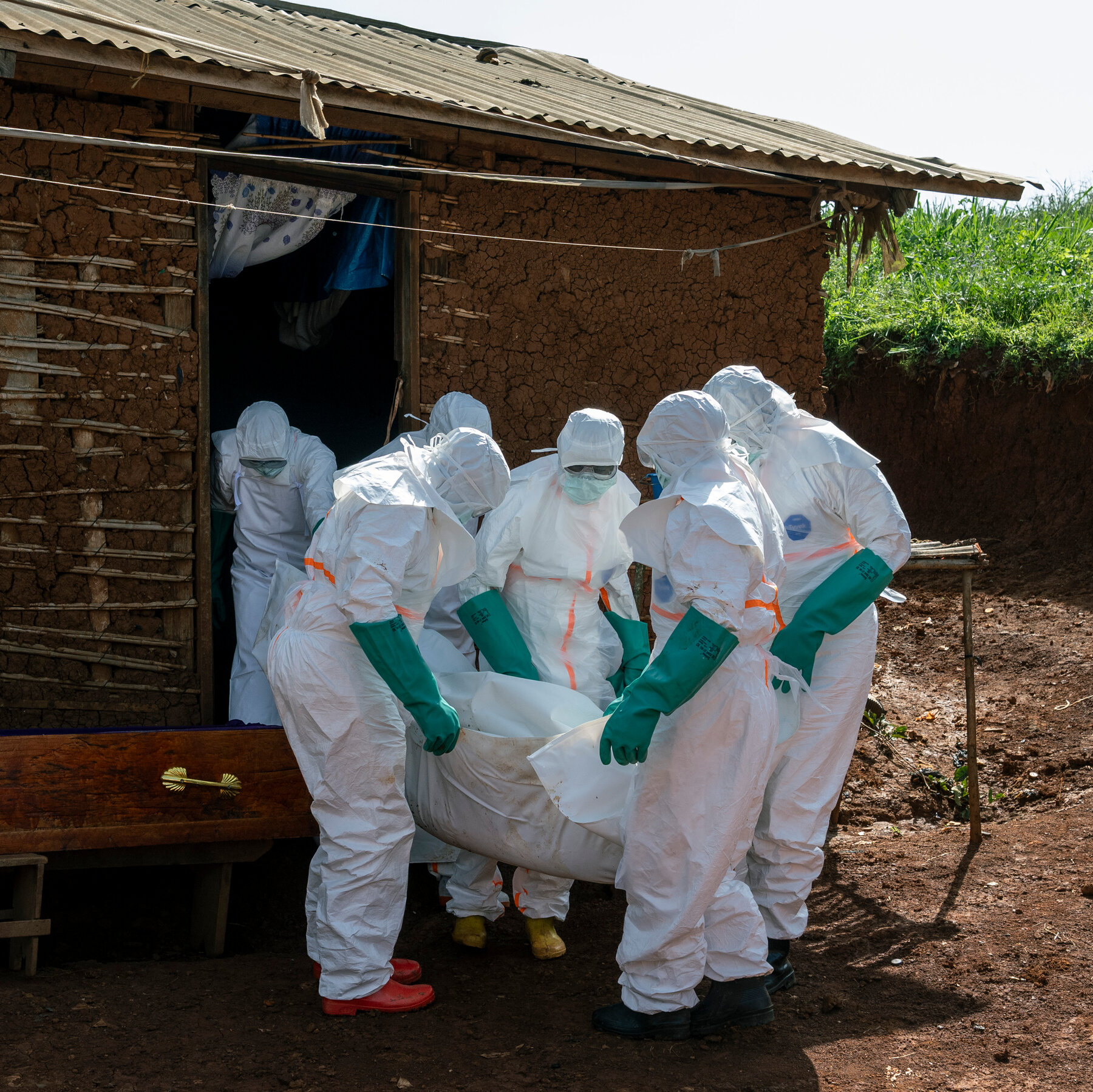 Gold Mining Fuels Ebola Spread in Remote Congolese Hill Town