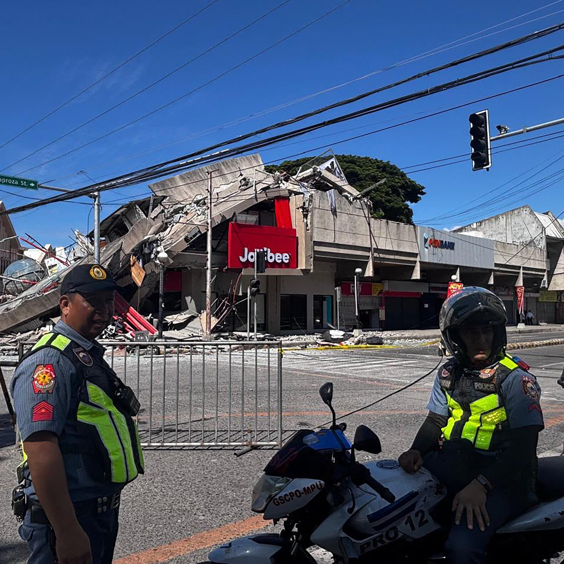 Strong Earthquake Near Mindanao Topples Buildings, Triggers Tsunami Alerts Across Region