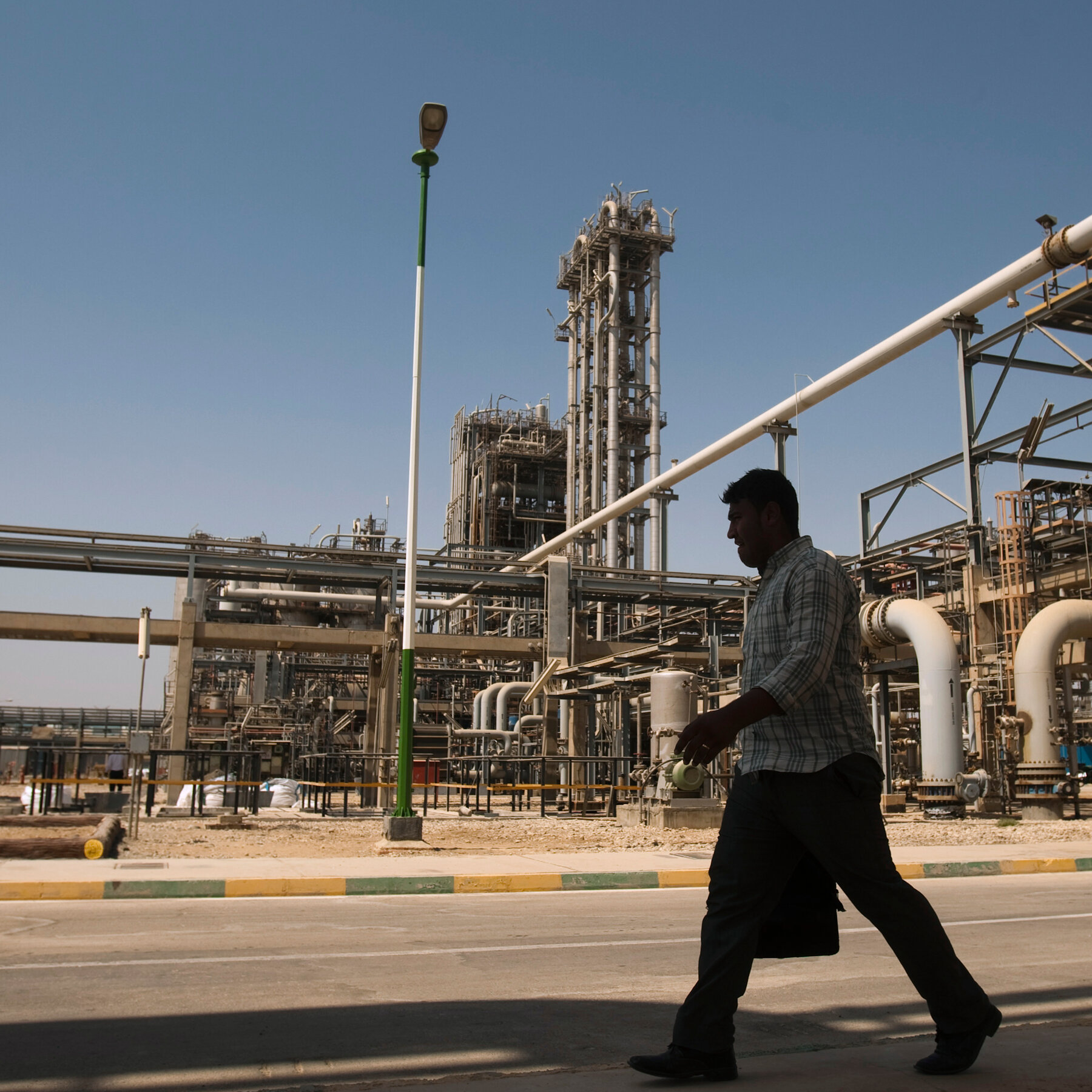 Iranian Mahshahr Petrochemical Complex Targeted by Israel