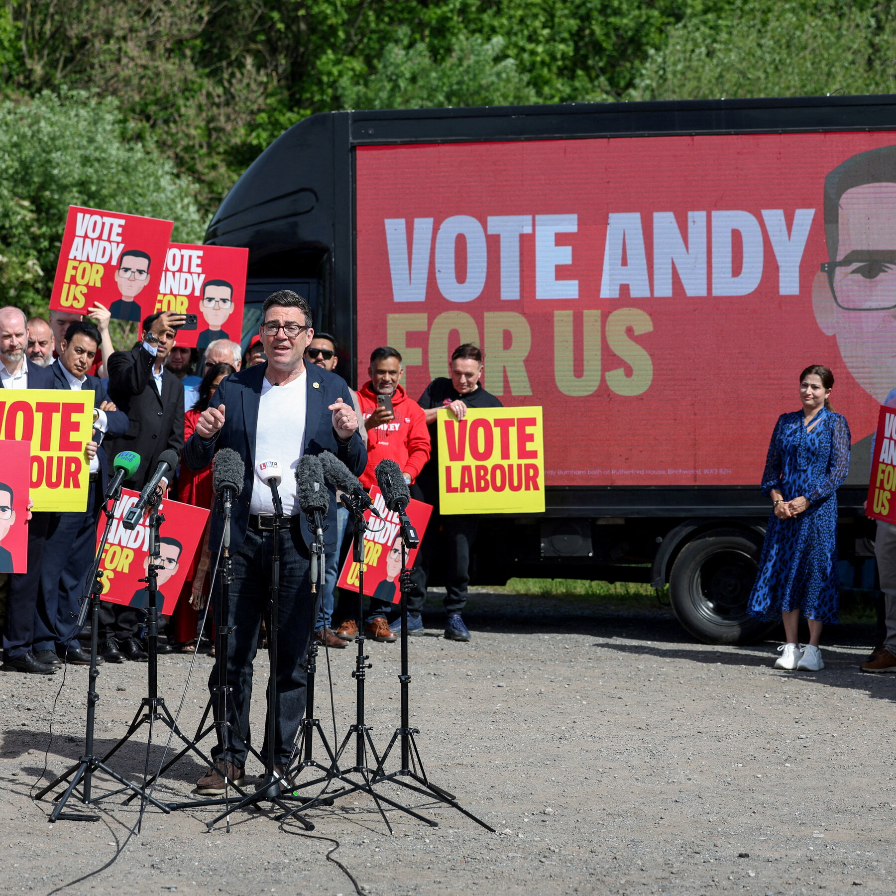 Greater Manchester Mayor Andy Burnham Seeks Parliamentary Seat in Bid to Challenge Prime Minister Keir Starmer