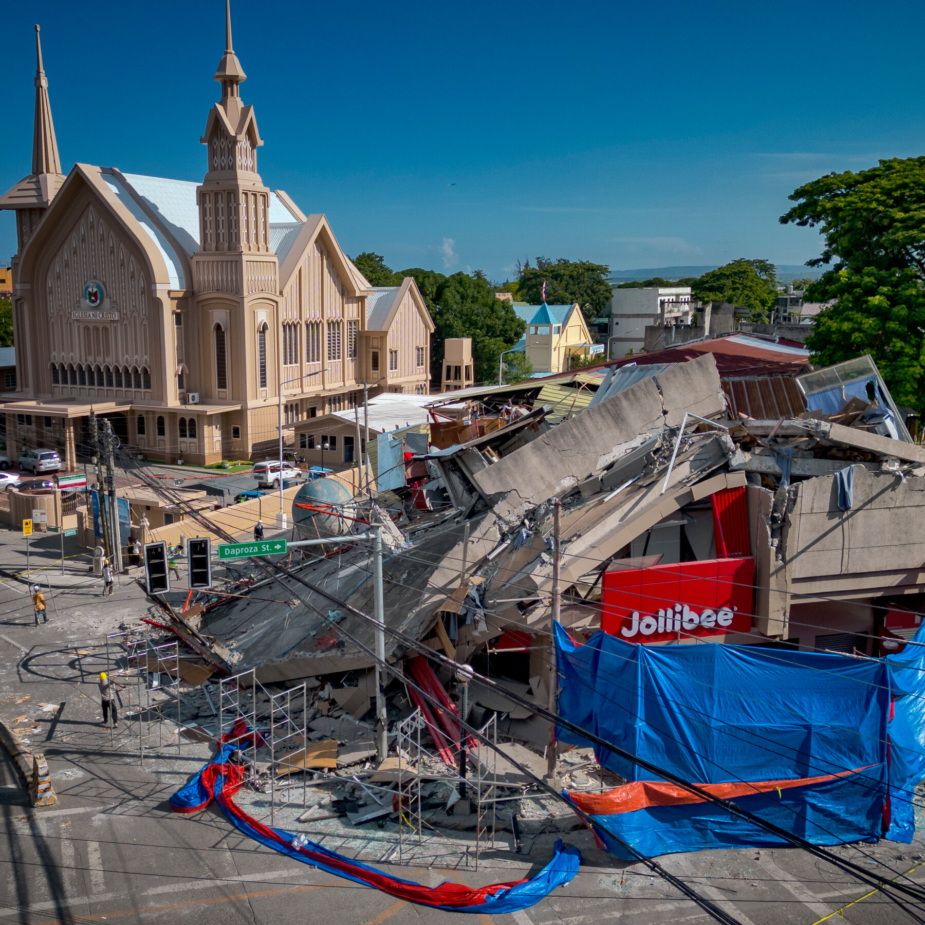 Families Hope to Recover Loved Ones After Philippines' Strongest Earthquake in 50 Years