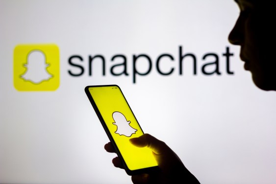 Snapchat restricts Spotlight sharing for users under 16 to friends only