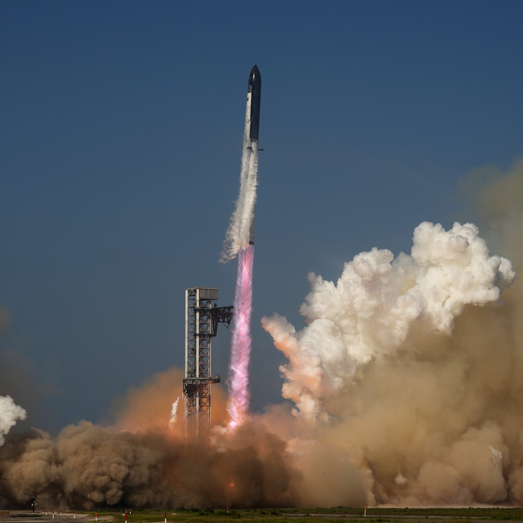 SpaceX Rules Out Funding from China and Hong Kong as AI Firms Consider Public Listings