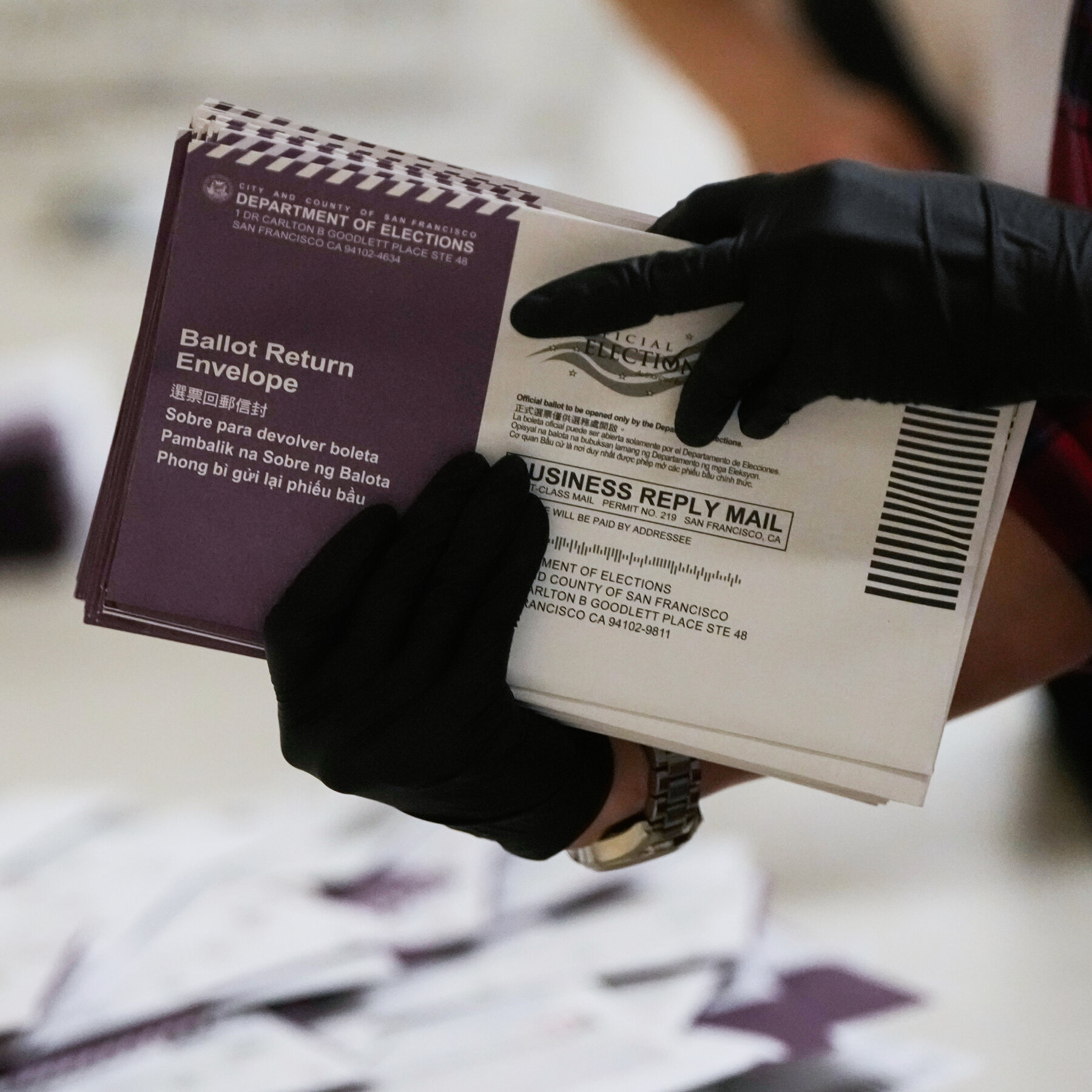 USPS Proposes Rule to Block Mail Ballots in States Refusing Data, Prompting Democratic Challenge