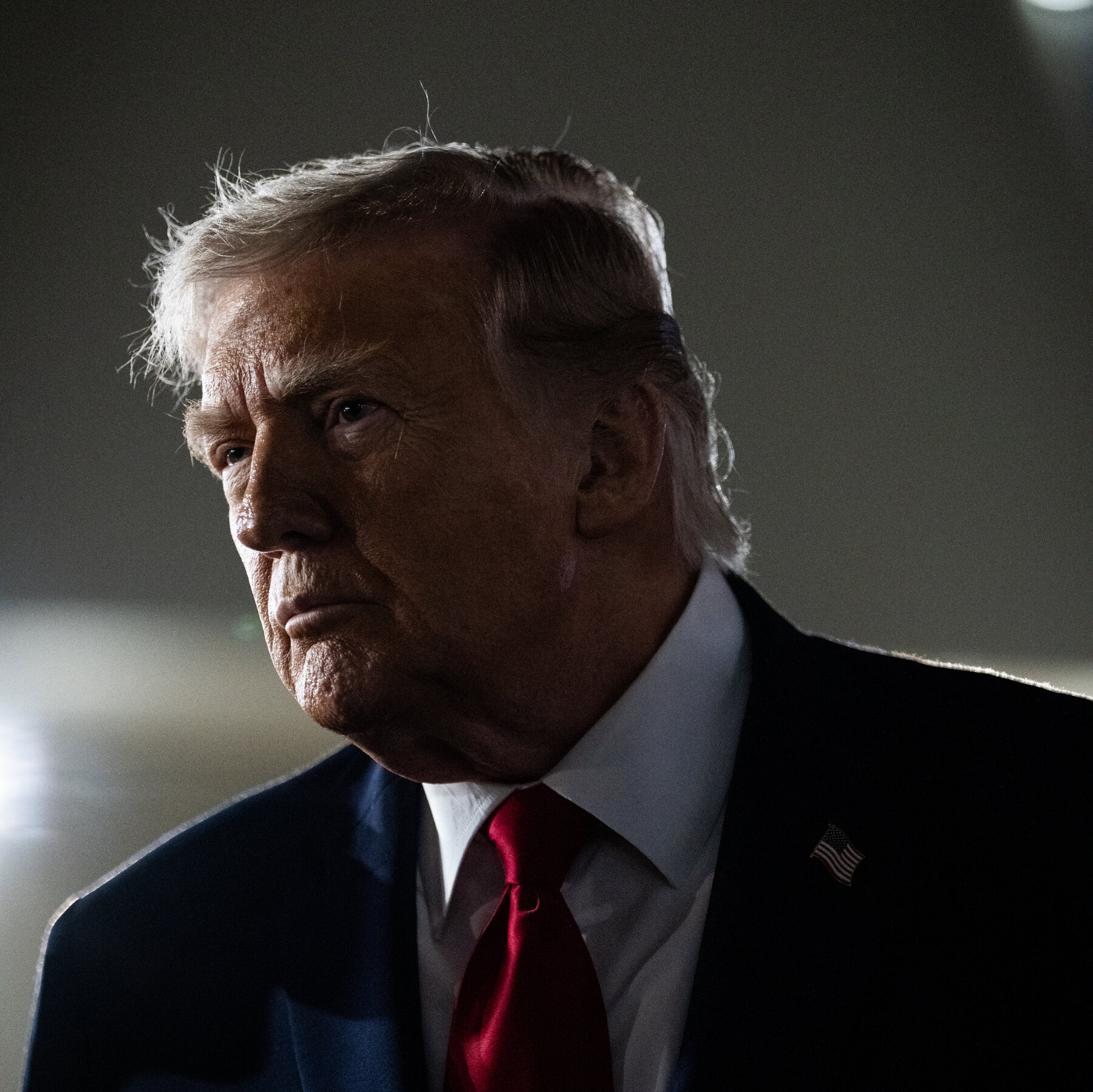 Polling reveals sharp shift among white blue‑collar voters on Trump’s economic record