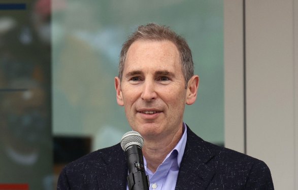 Amazon CEO Raised AI Concerns Before Government Crackdown