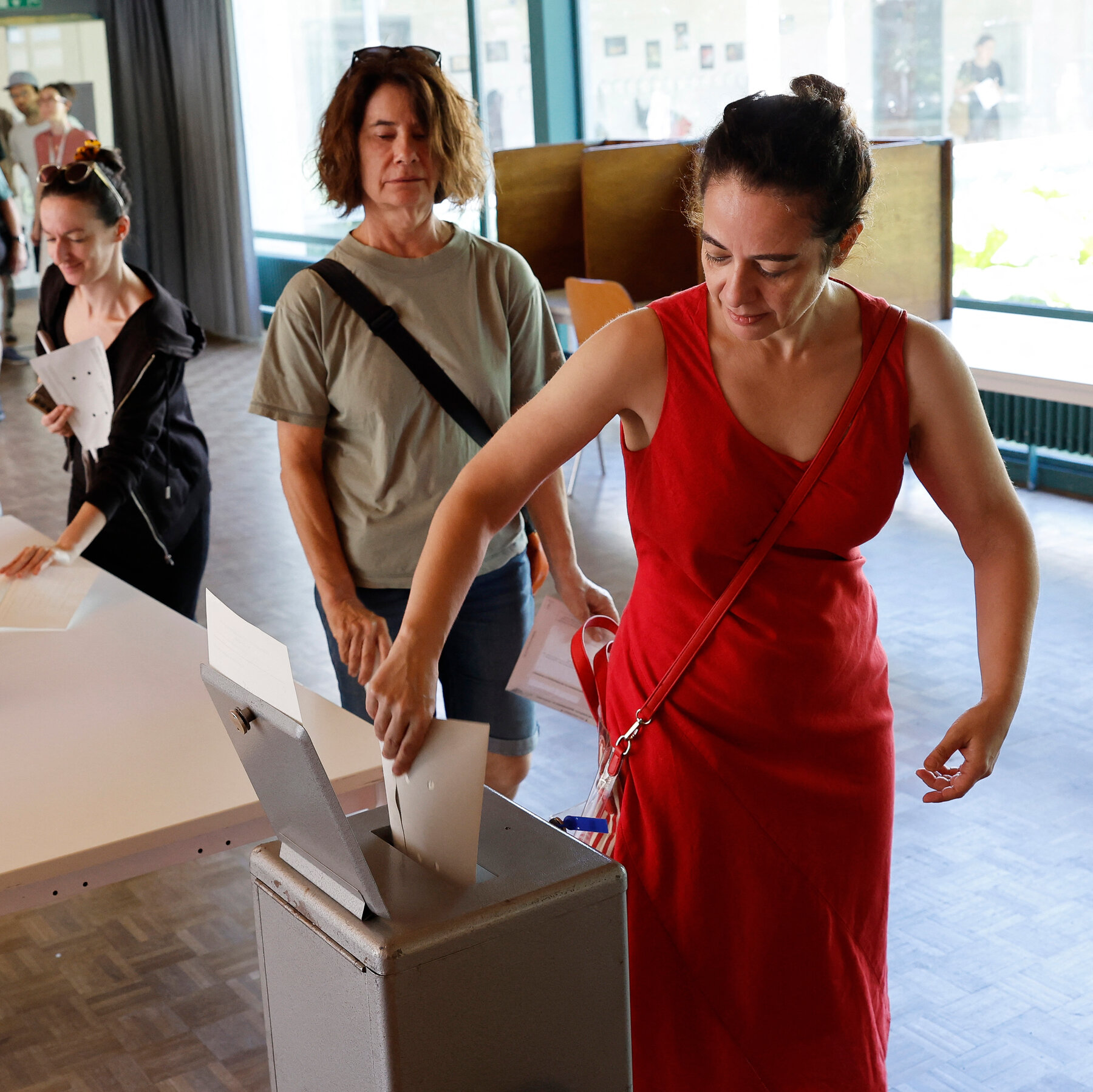 Swiss voters reject proposal to cap population at 10 million