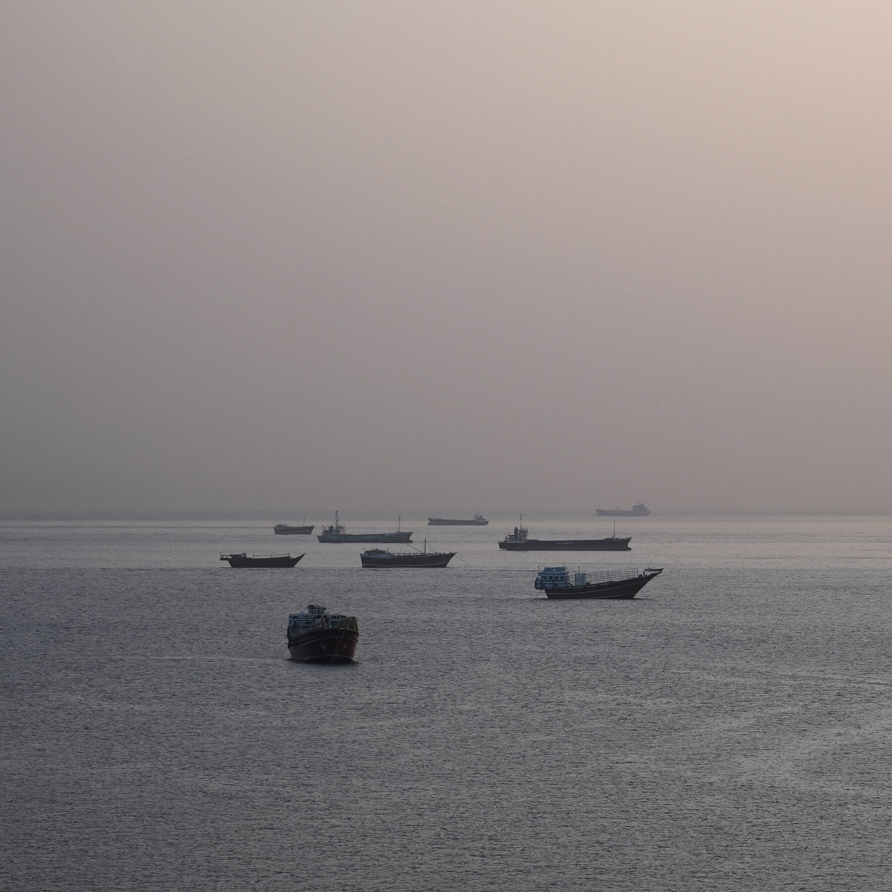 U.S. and Iran Reach Deal to Reopen Hormuz, Aiming to Ease Energy Crisis