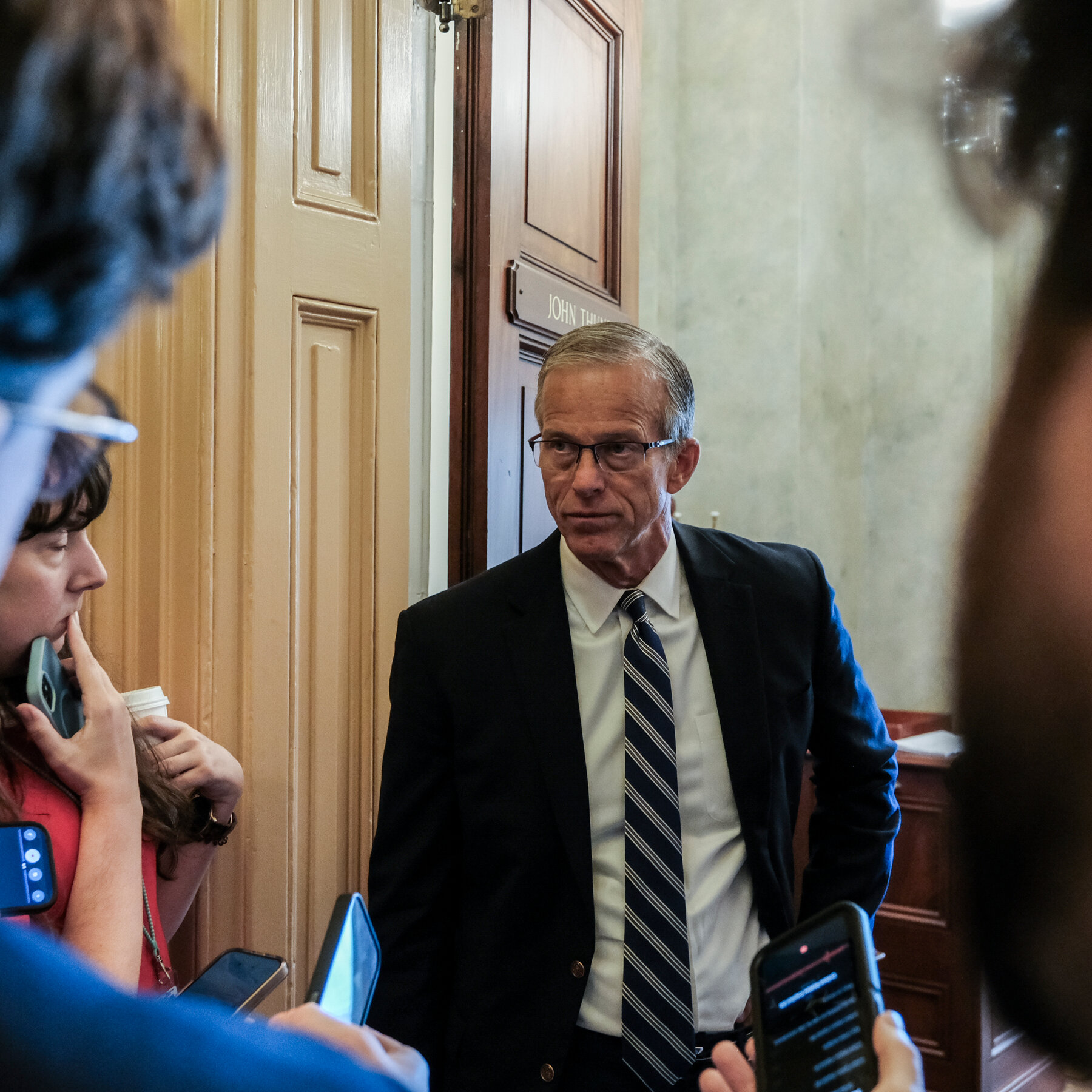Senators Admit Lack of Details on U.S.-Iran Deal, Hold Back Praise