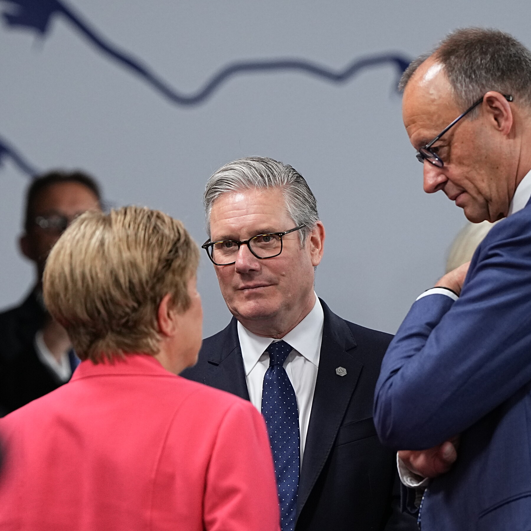 Leaked G7 Mic Clips Reveal Leaders Discuss Greenland, Reconciled Ties and Smoking