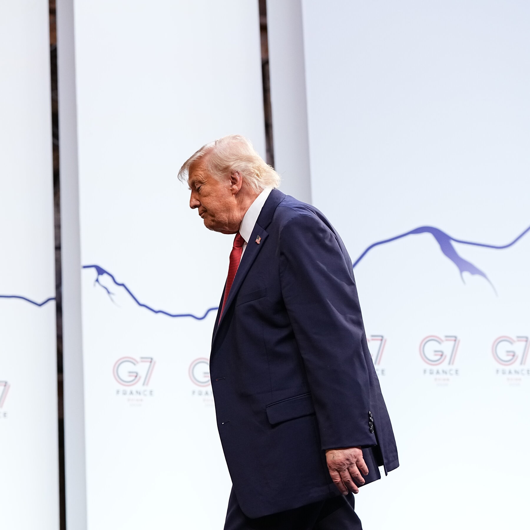 Trump’s Shifting Stance on Iran Deal and Ukraine Disrupts G7 Summit in France