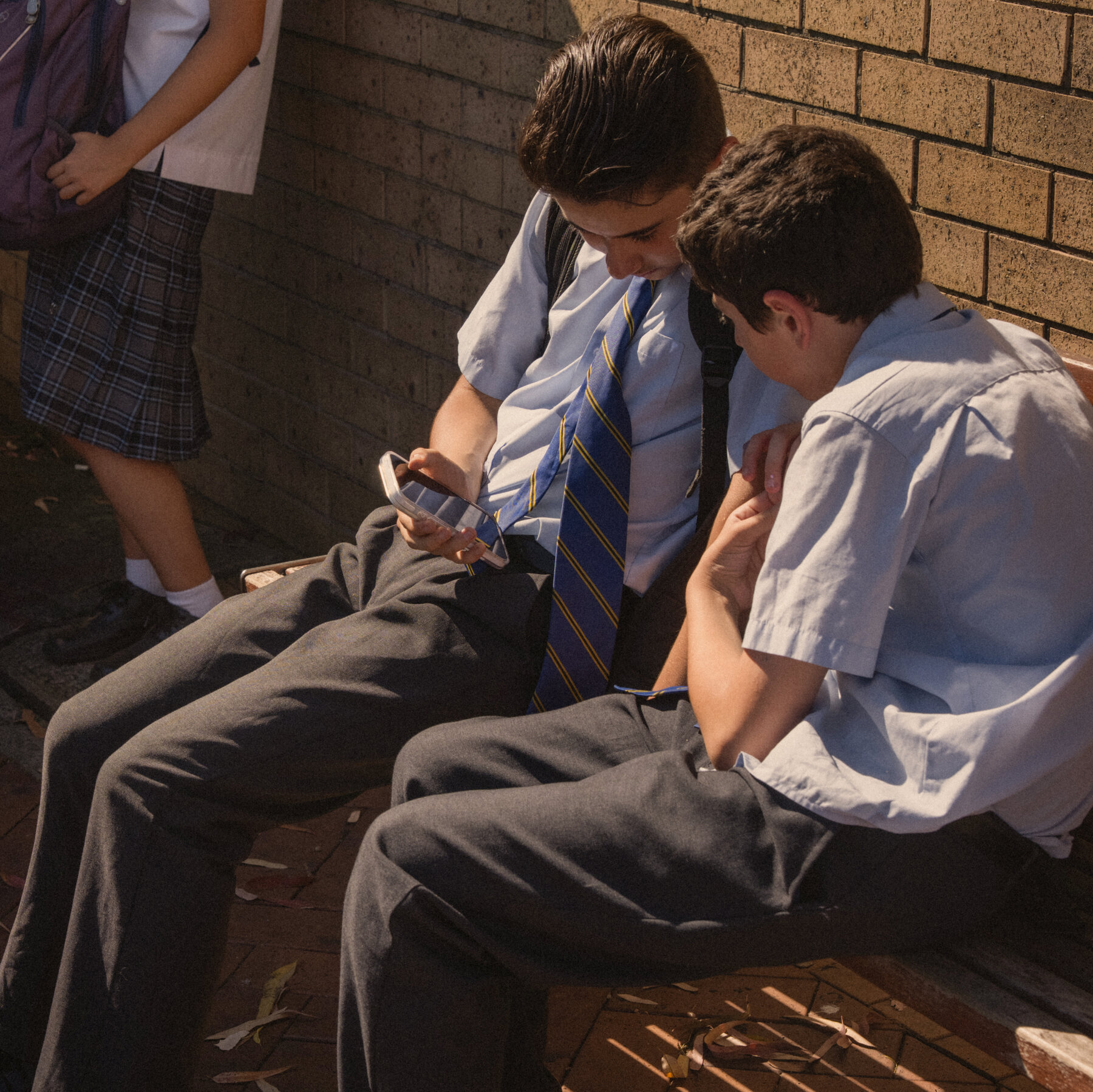 Australian Teens Circumvent Social Media Ban After December Restrictions