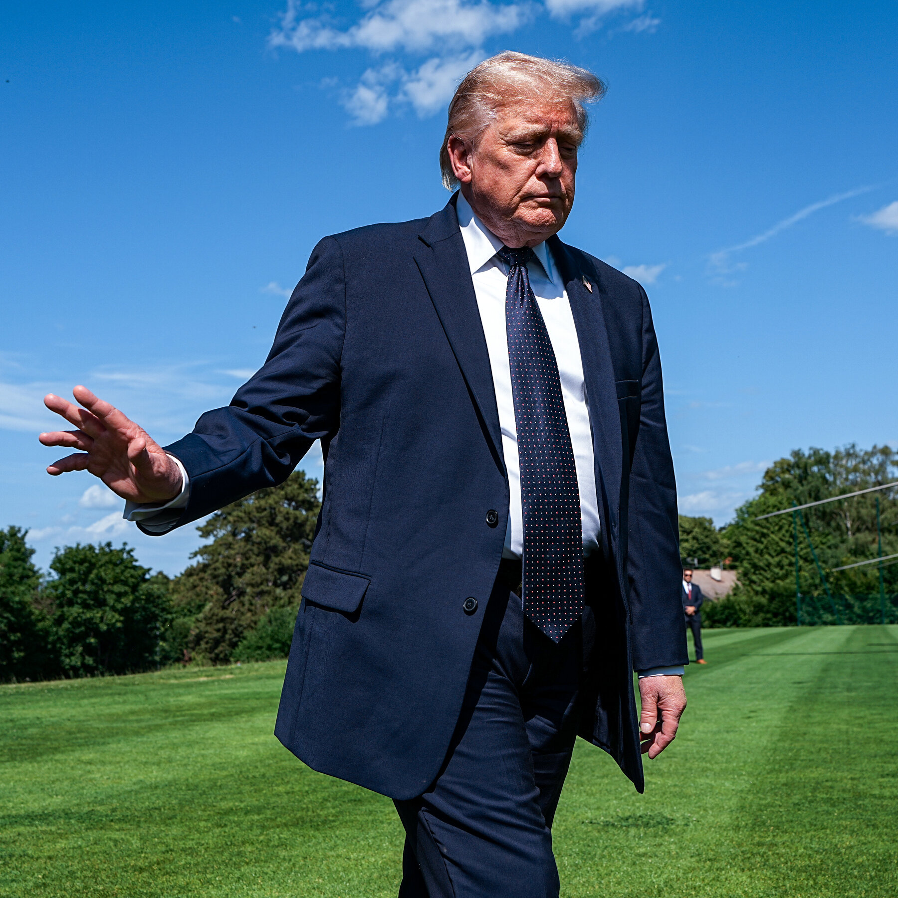 Trump Outsourced Trading Decisions While Avoiding Blind Trust