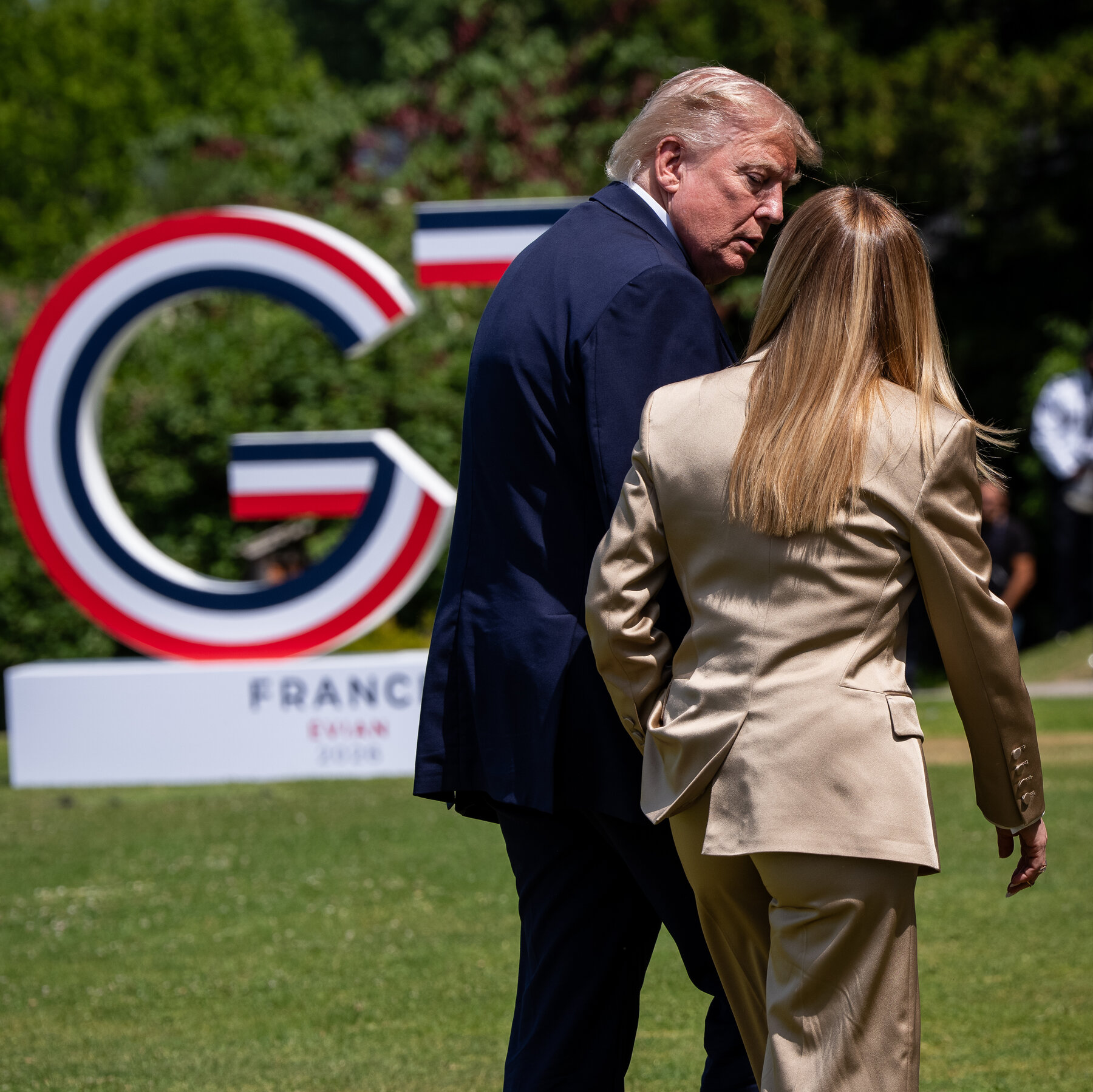 Meloni Rejects Trump’s Claim She ‘Begged’ for G7 Photo