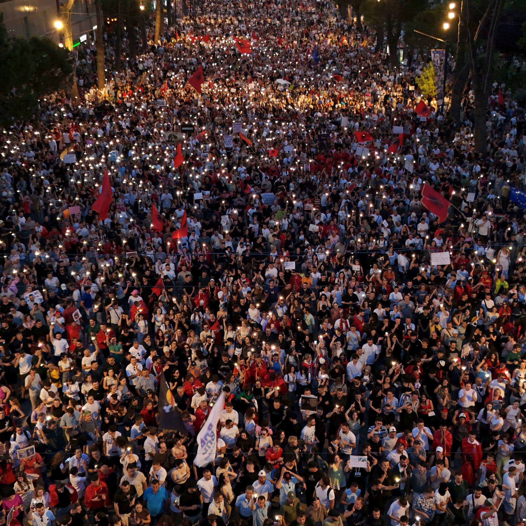 Albanian Protests Over Luxury Tourist Project Spark Anti‑Trump Sentiment