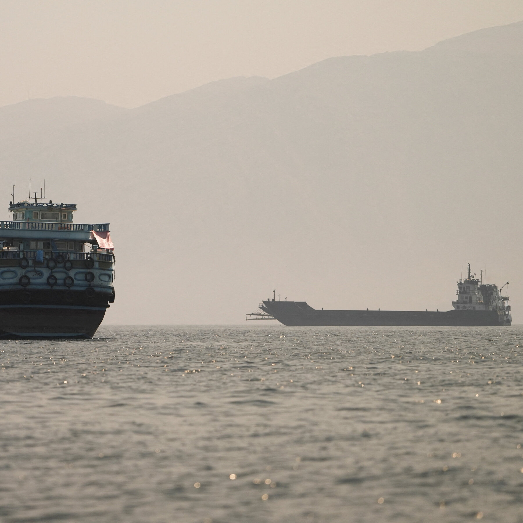 U.N. Announces Evacuation Plan for Ships Stuck in Persian Gulf