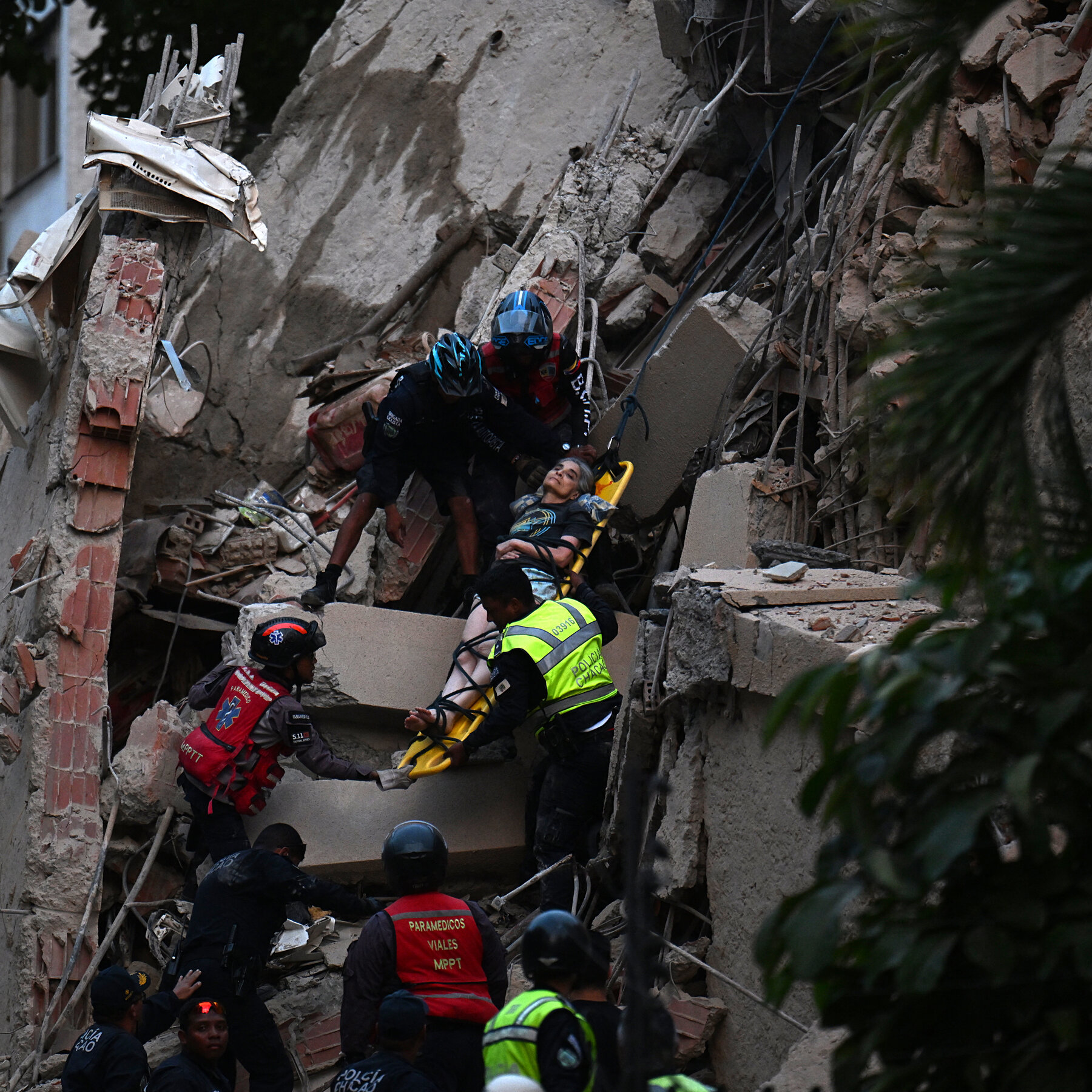 Two Powerful Earthquakes Hit Venezuela, Raising Damage Fears