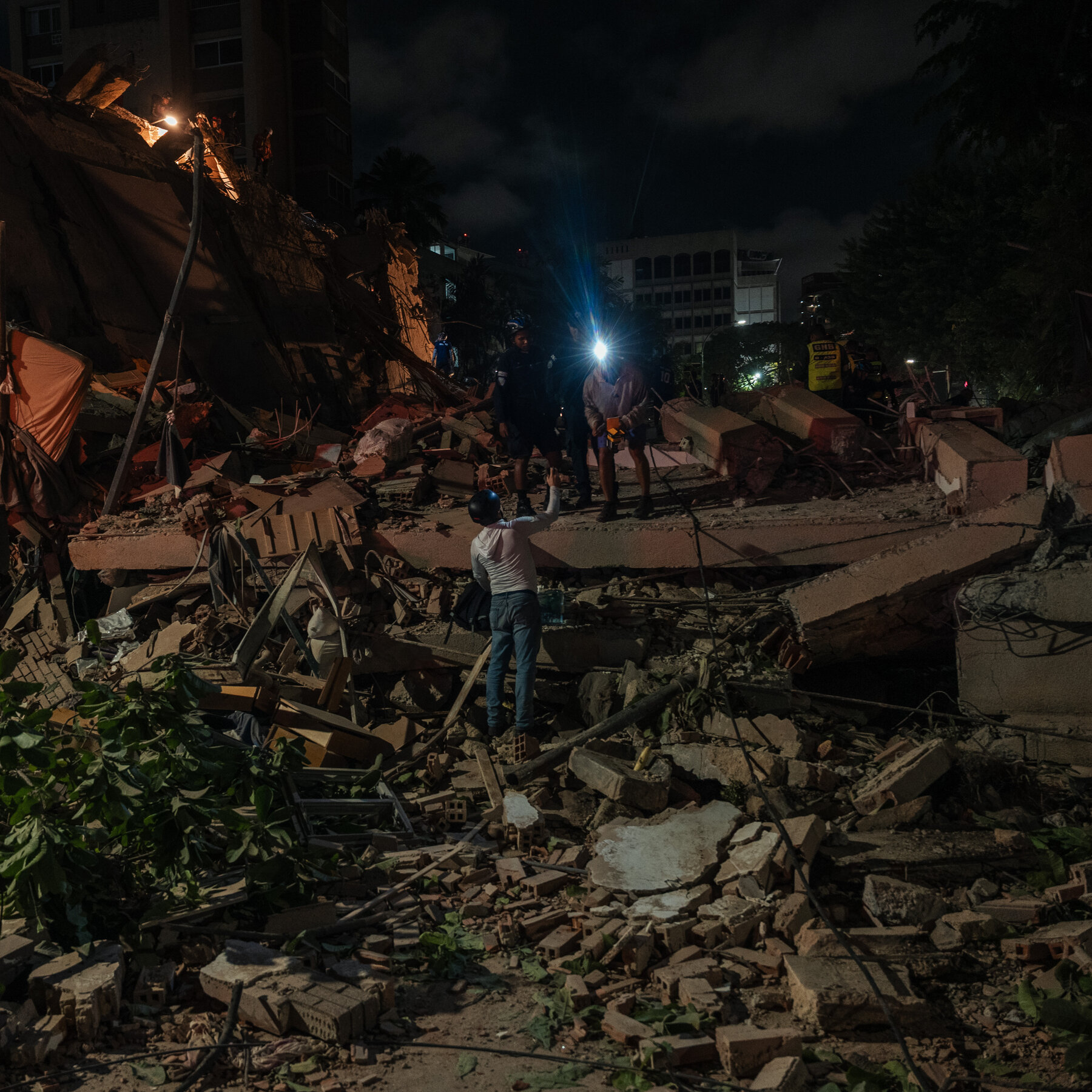 Two back‑to‑back quakes hit Venezuela’s north, second the strongest in a century