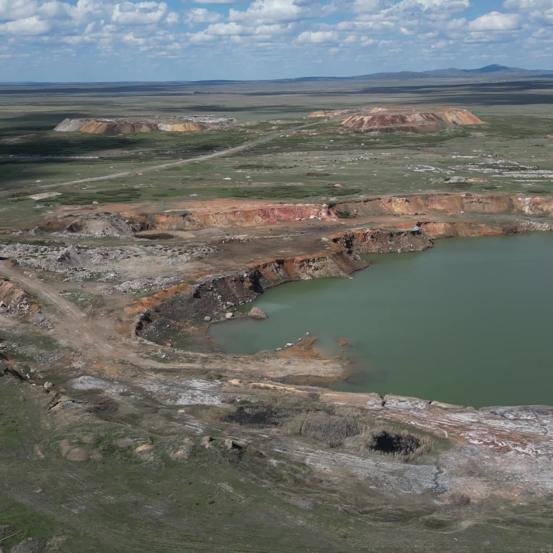Trump Ends Billion-Dollar Mining Deal While His Sons Poised to Benefit