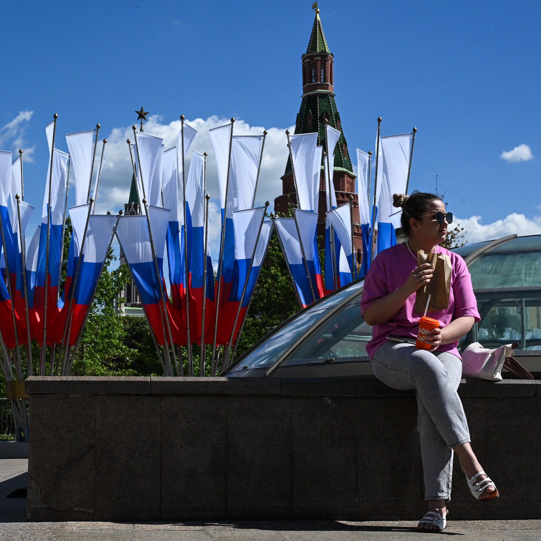 Russia Suppresses Public Discussion of Ukraine War Amid Shelter Delays