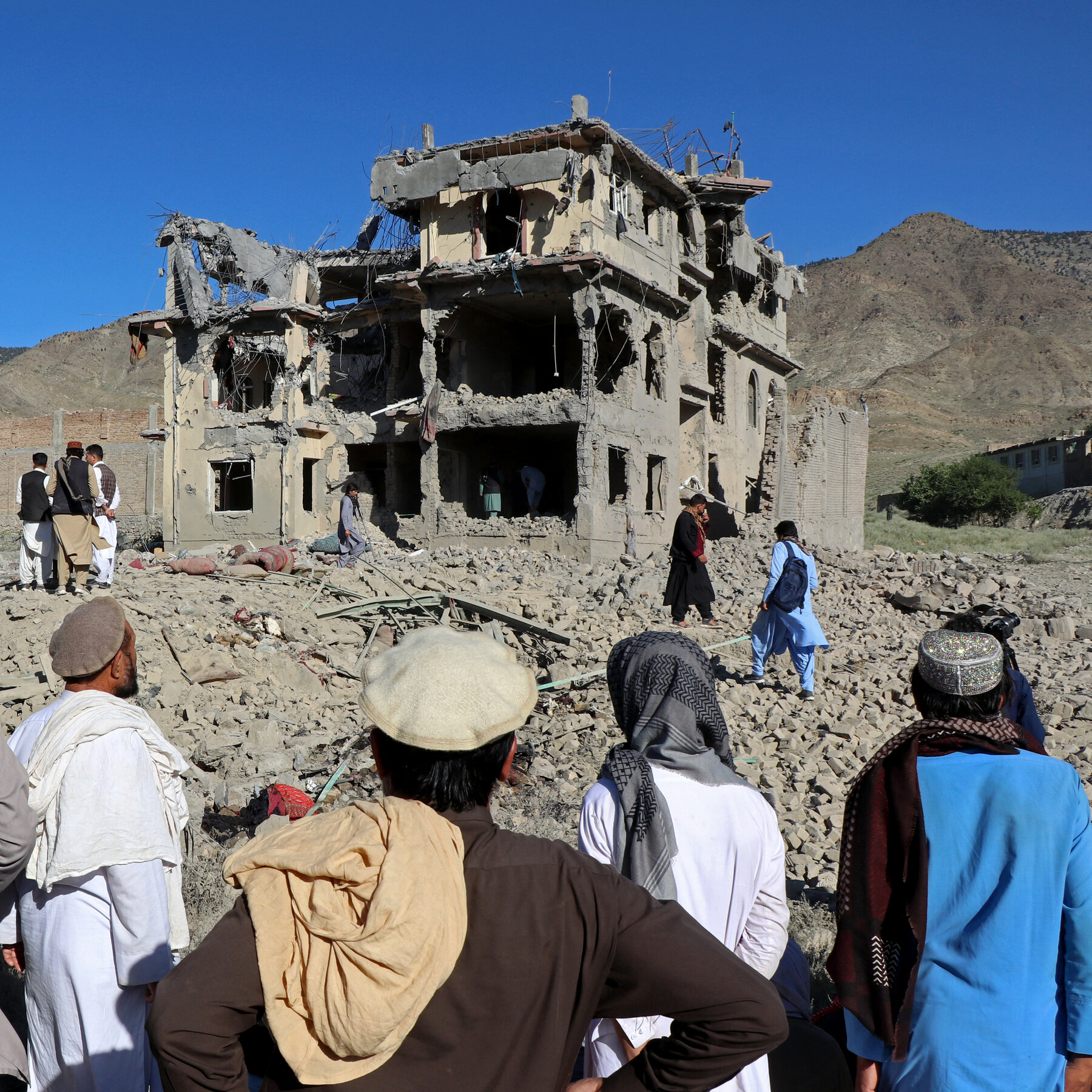 Pakistani Airstrikes in Afghanistan Kill Civilians and Militants, Taliban and Pakistan Report
