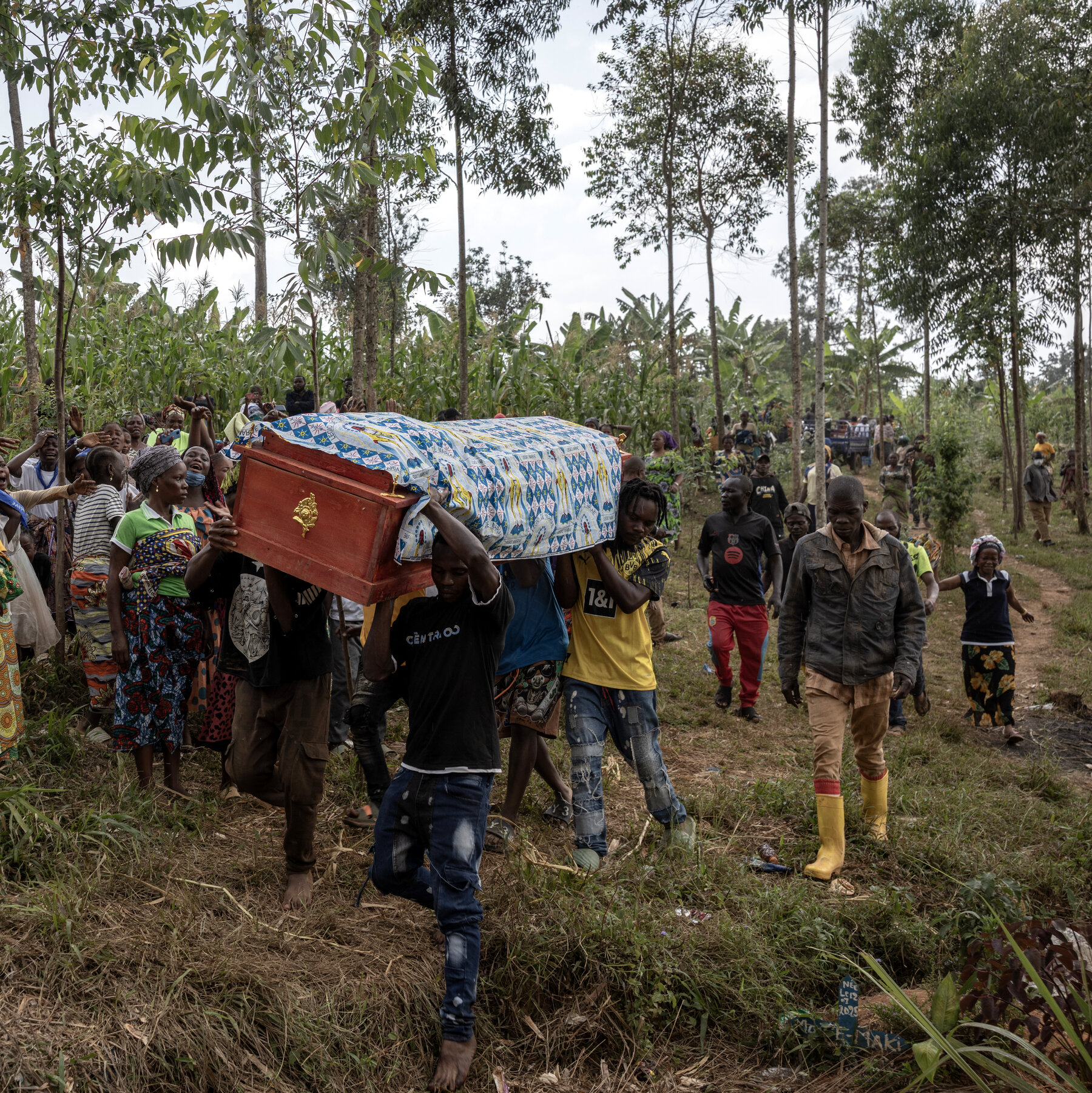 Unsafe Burials Threaten Ebola Containment in Congolese Town