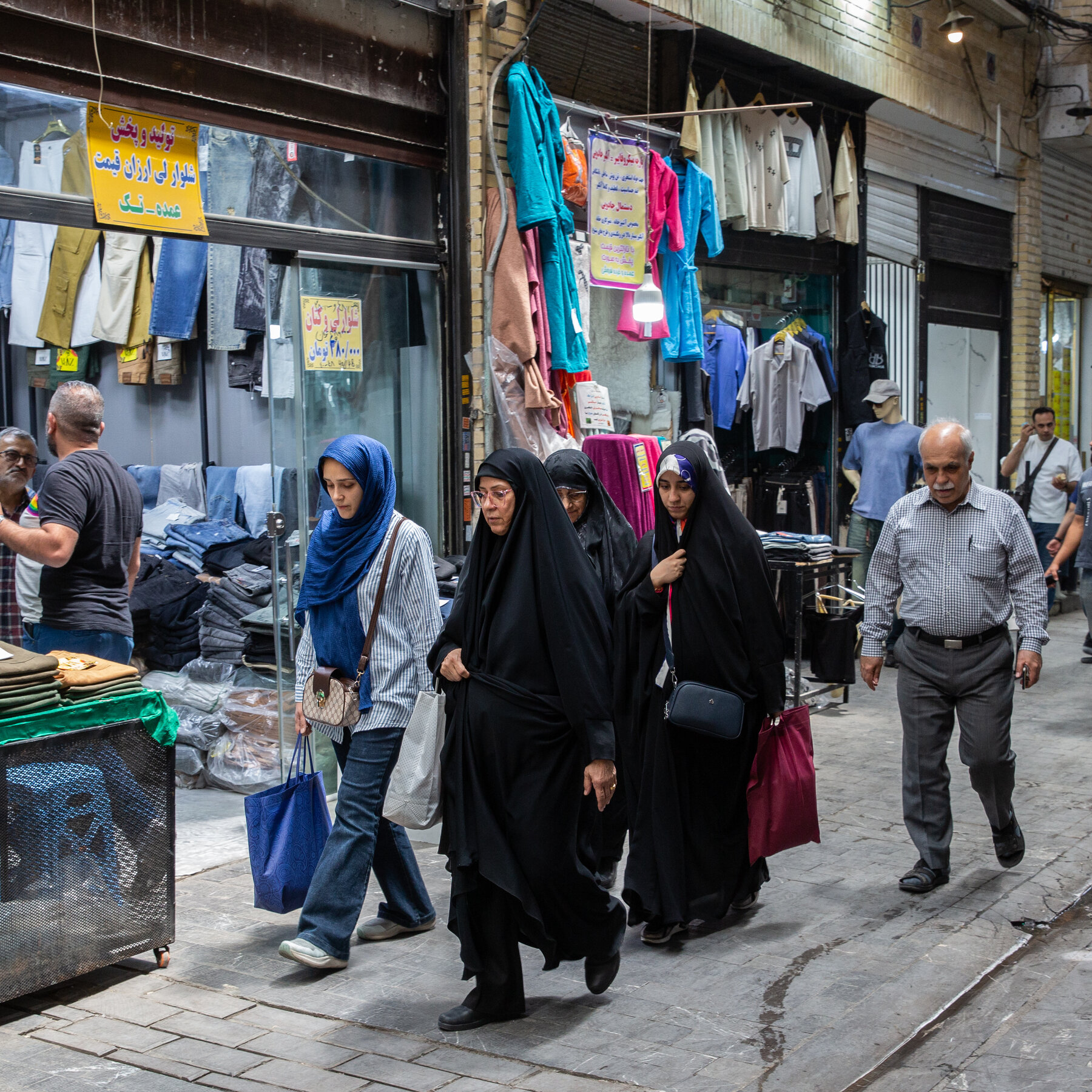 U.S. Officials Claim Iran Could Trade Ideological Shift for Investment, Yet Past Rejections Persist