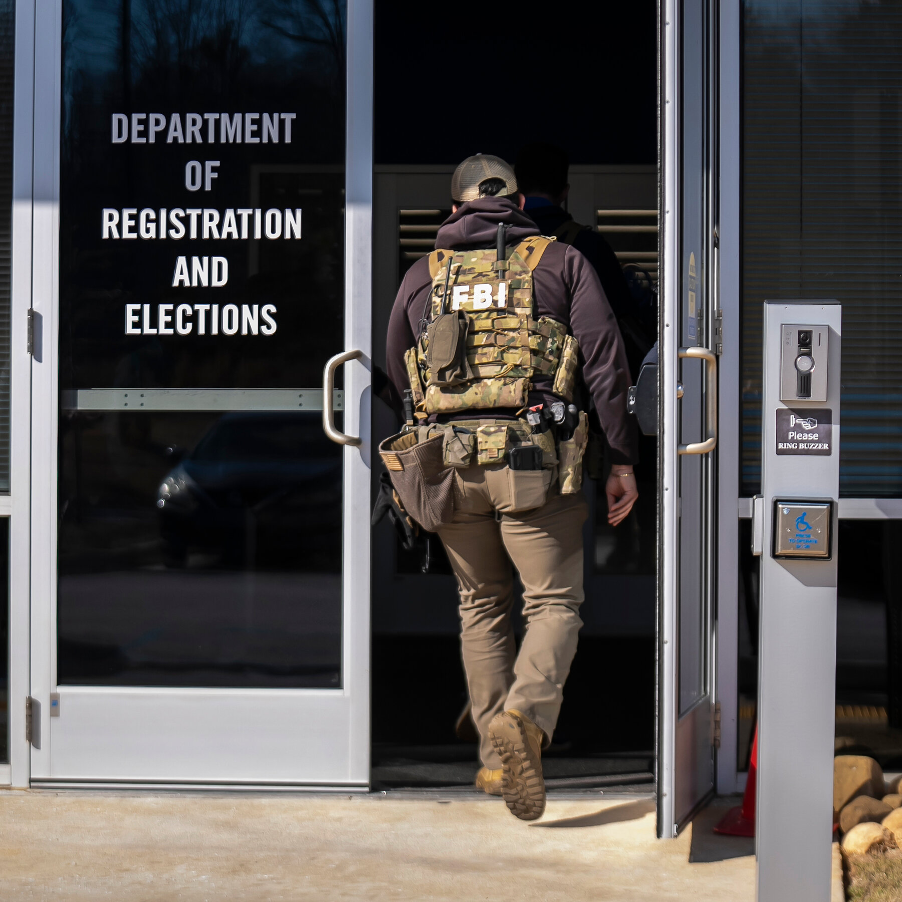 Trump Sends 260 FBI Analysts to Georgia, Reiterates Fraud Claims, Critics Warn of Election Confidence Undermining