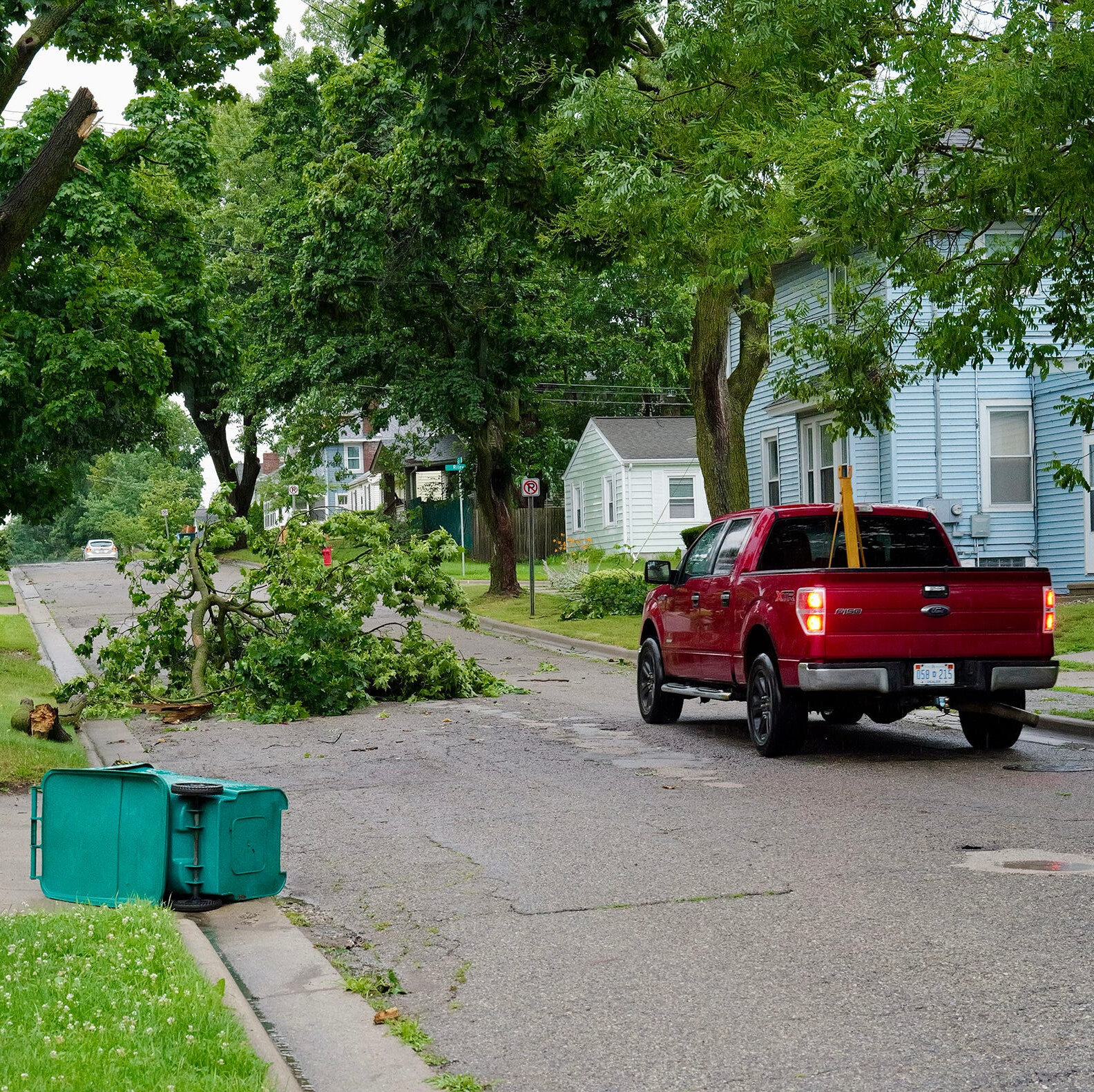 Severe Storms Trigger Power Outages for 1 Million Across Midwest, Northeast and Ontario