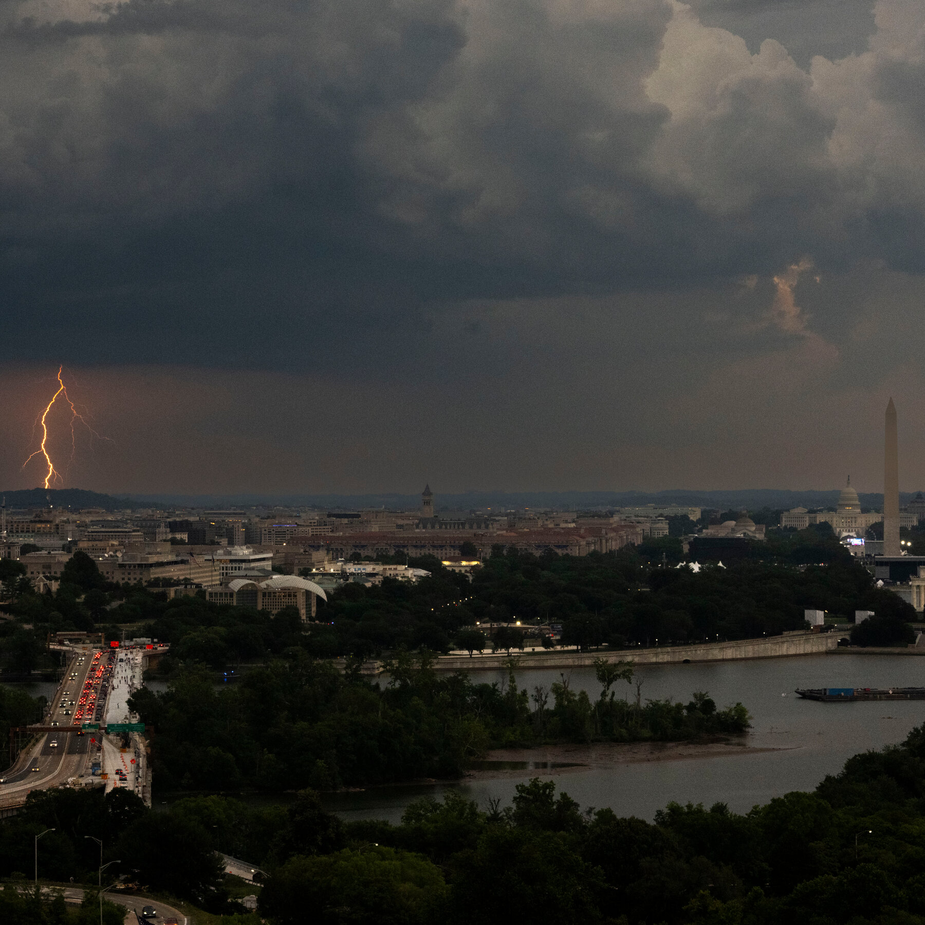 Storm Threat Forces Evacuation of Crowds Awaiting Trump Speech in Washington