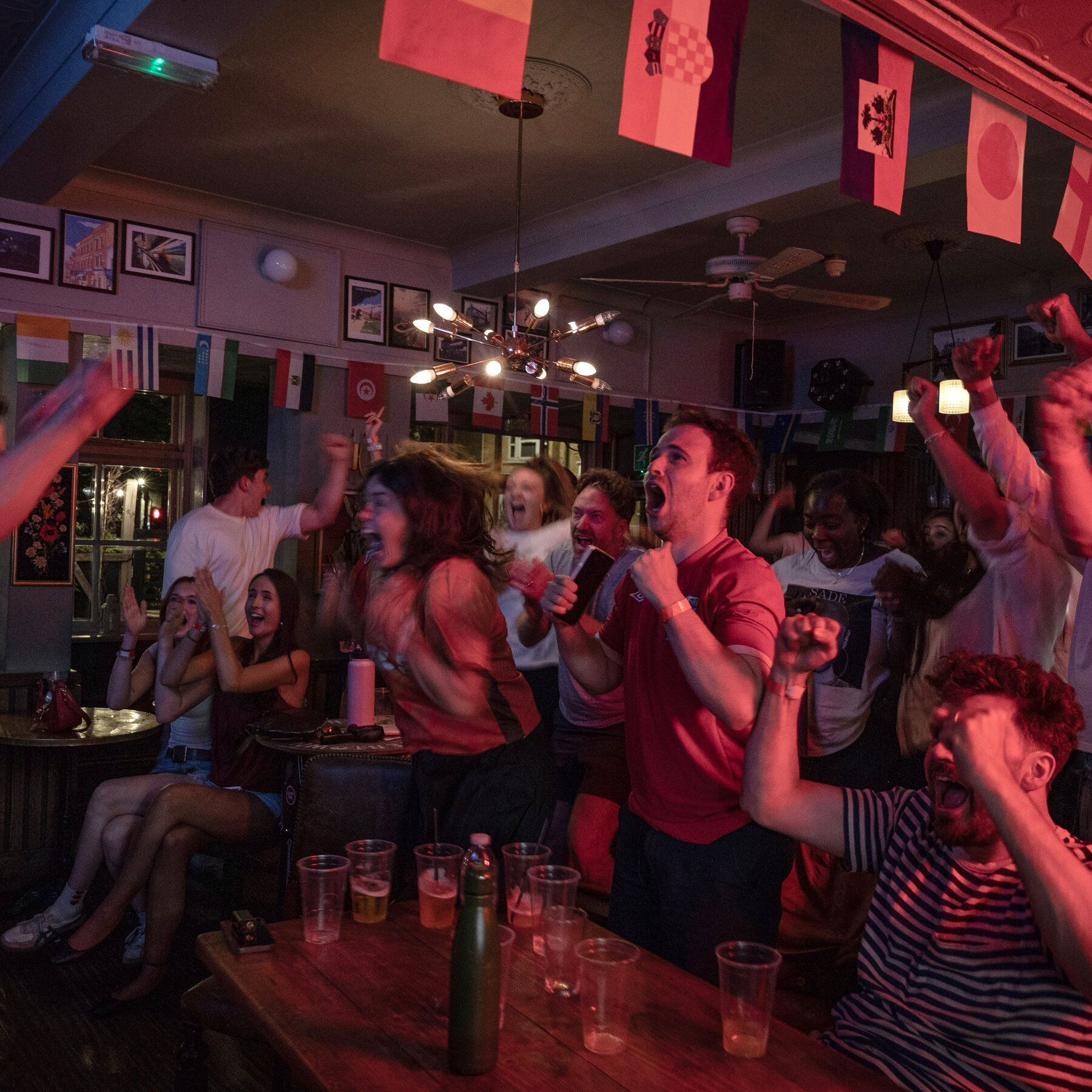 England Faces Mexico at 2 a.m. as Pubs Stay Open Late for World Cup Fans