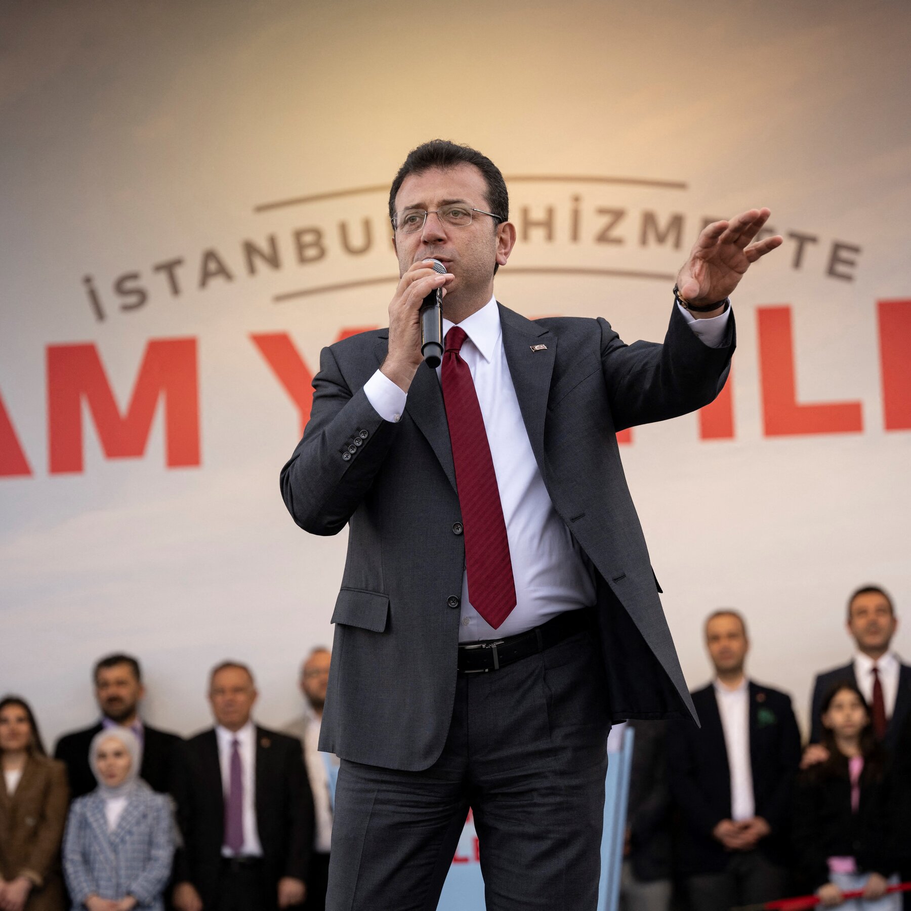 Erdogan Praised by Trump at NATO Summit While Imprisoned Opponent Faces Court