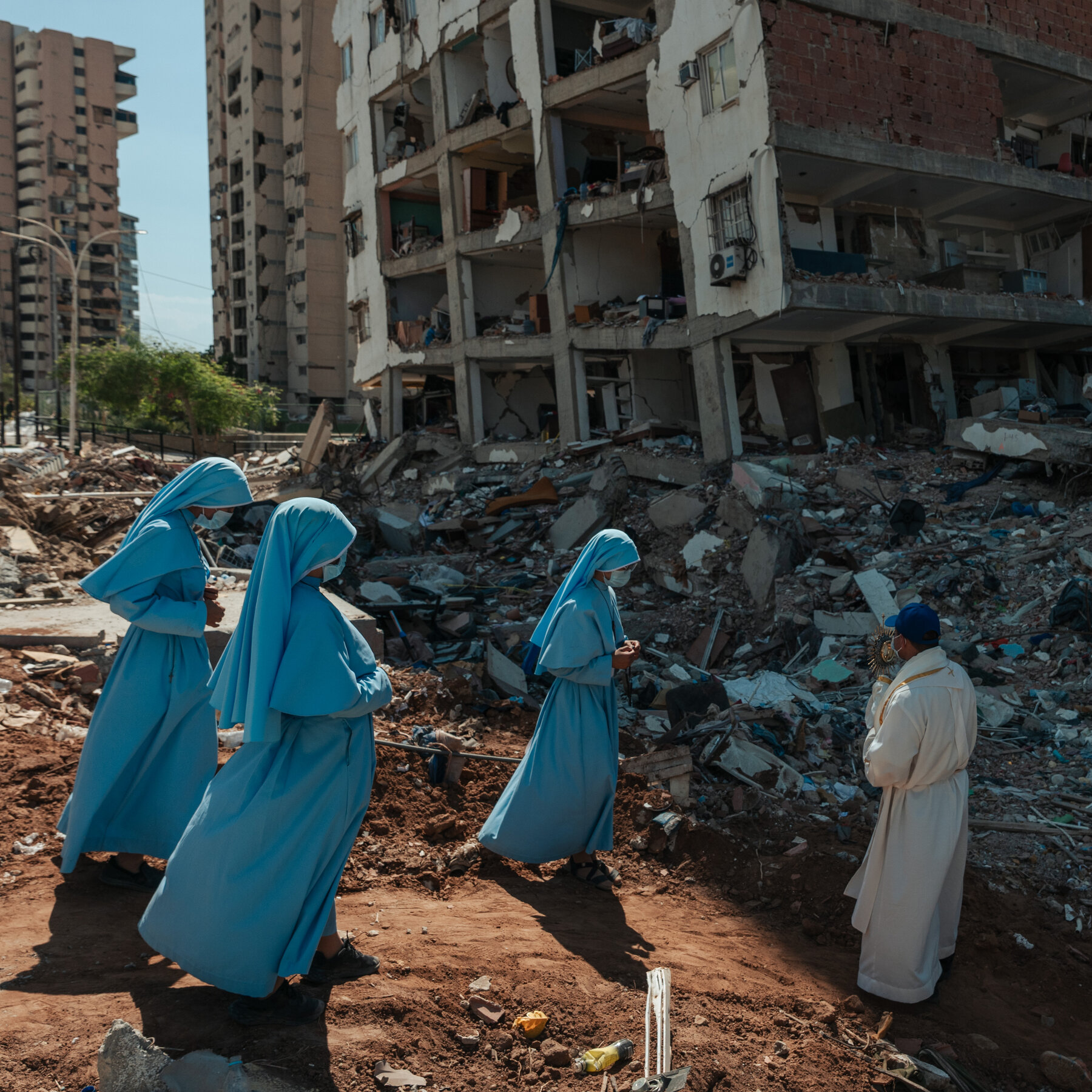 Venezuelans Fear Hidden Bodies as Quake‑Damaged Buildings May Be Demolished