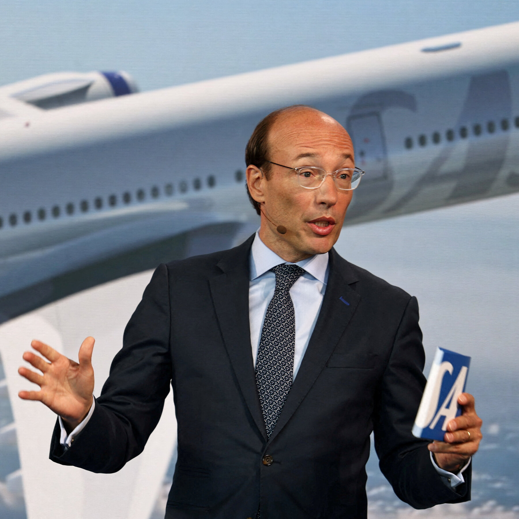 Air Canada Names French-Speaking CEO Amid Language Controversy