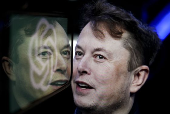 Elon Musk Praises Mythos/Fable and Vows Not to Cut Off Anthropic