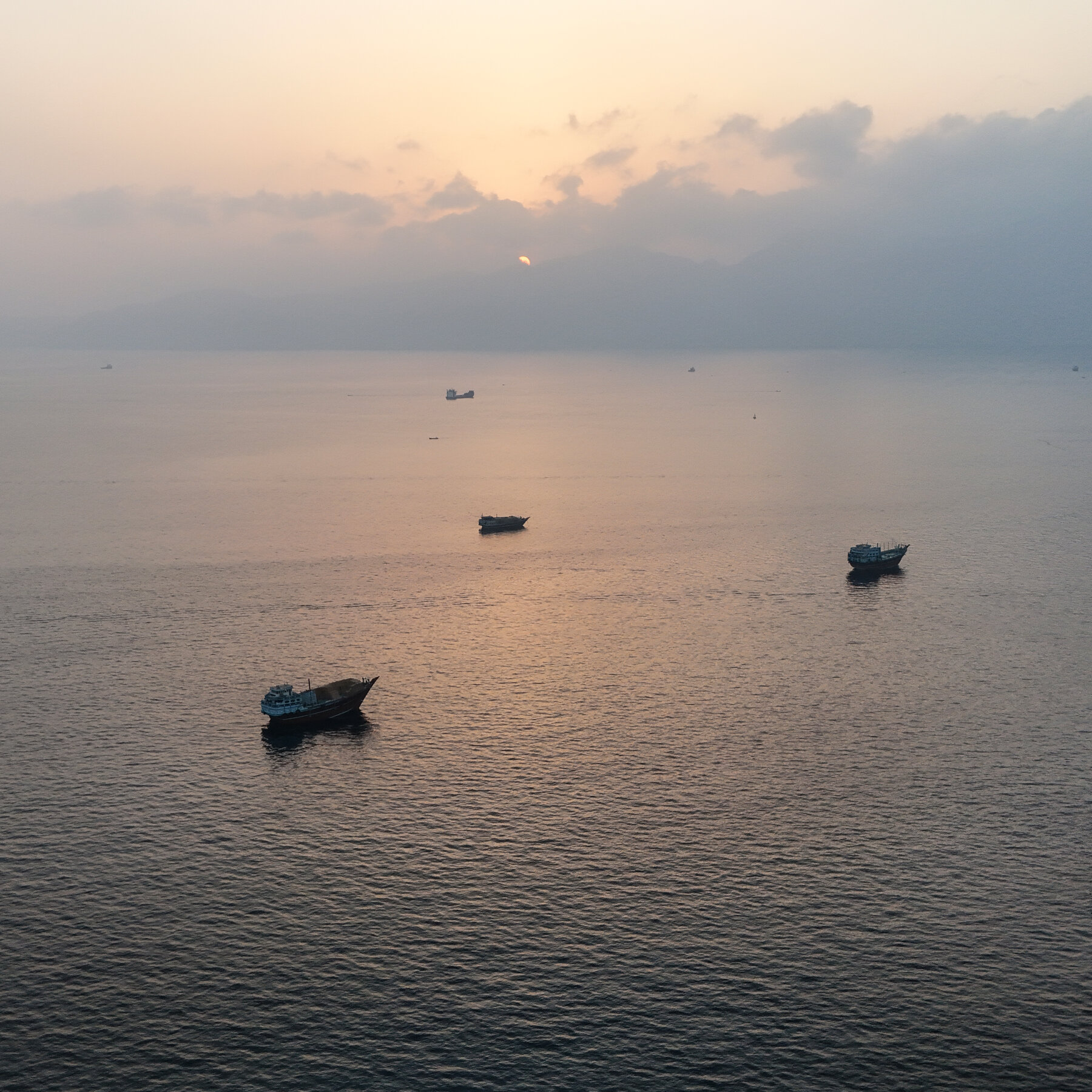 U.S. and Iran Competition Heightens Risks for Shippers in Strait of Hormuz