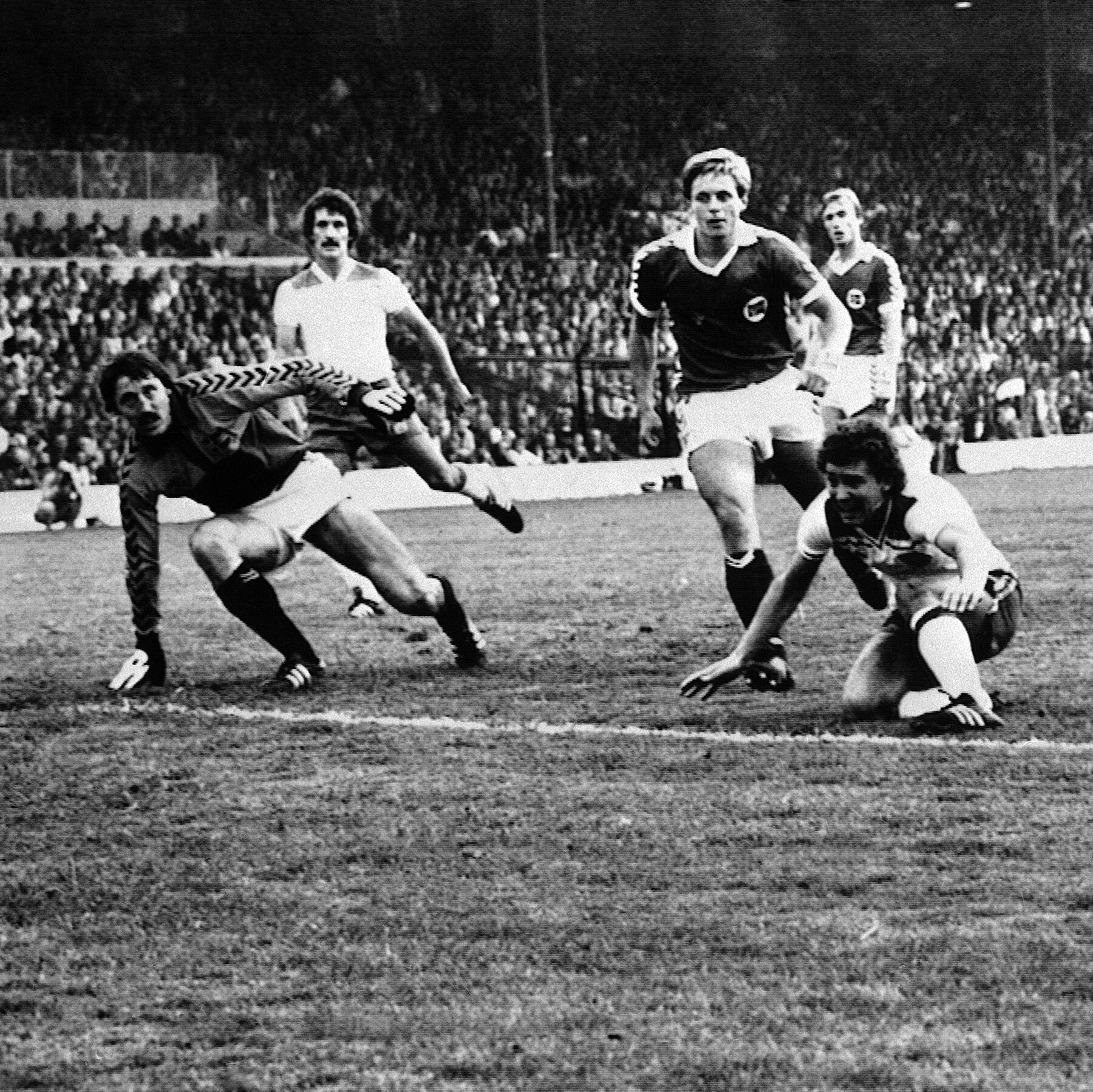 Norway's 1981 Soccer Upset Over England Remembered by Iconic Radio Call to Thatcher