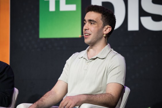 College app Fizz alleges VC leaked confidential data to rival Sidechat
