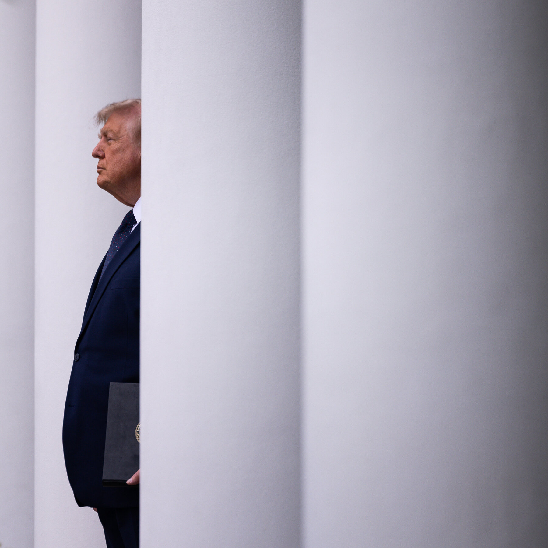 Trump Reverses Position on Strait of Hormuz Fees, Raising New Risks
