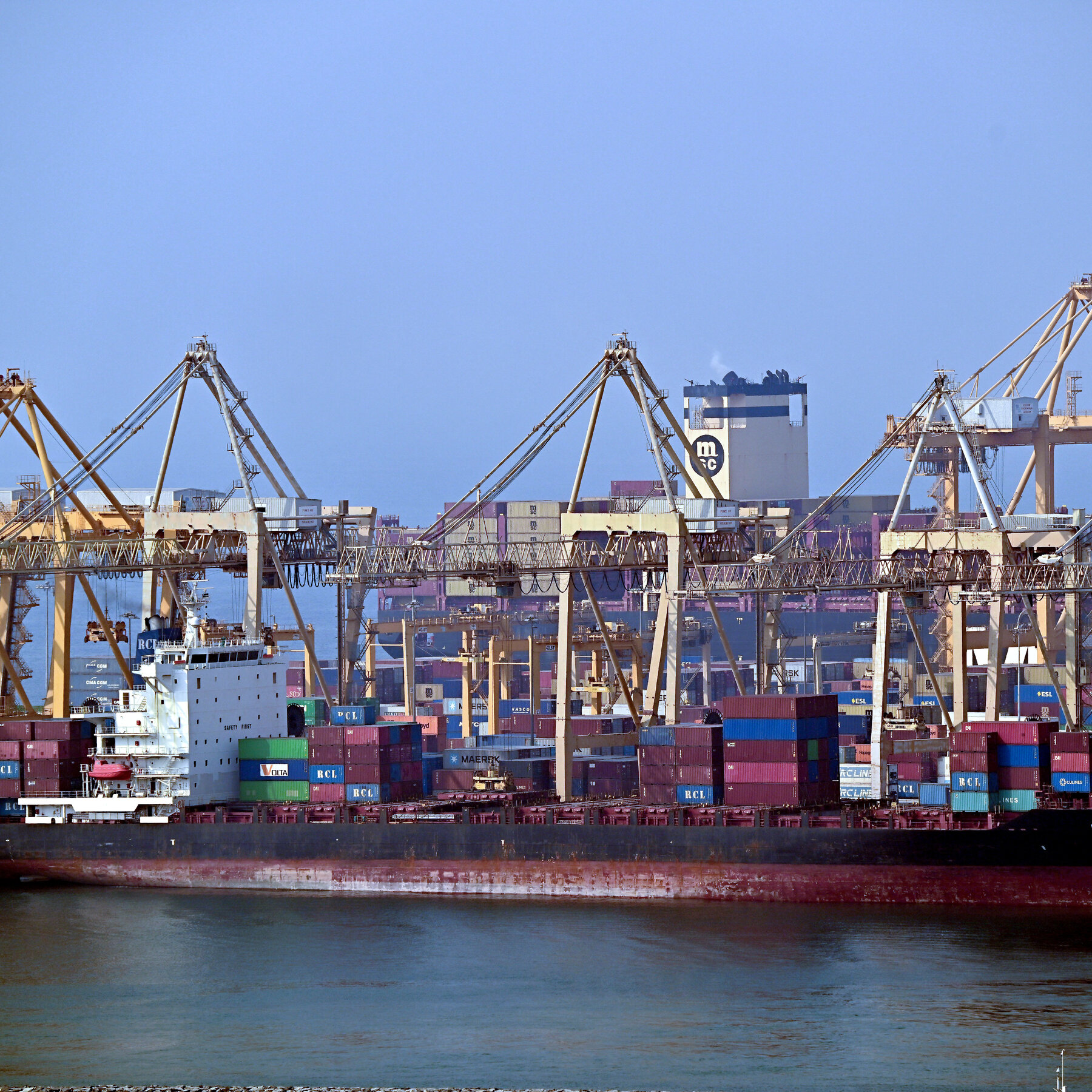 Oil, Shipping, Flights: Disruptions Return as U.S.-Iran Conflict Escalates