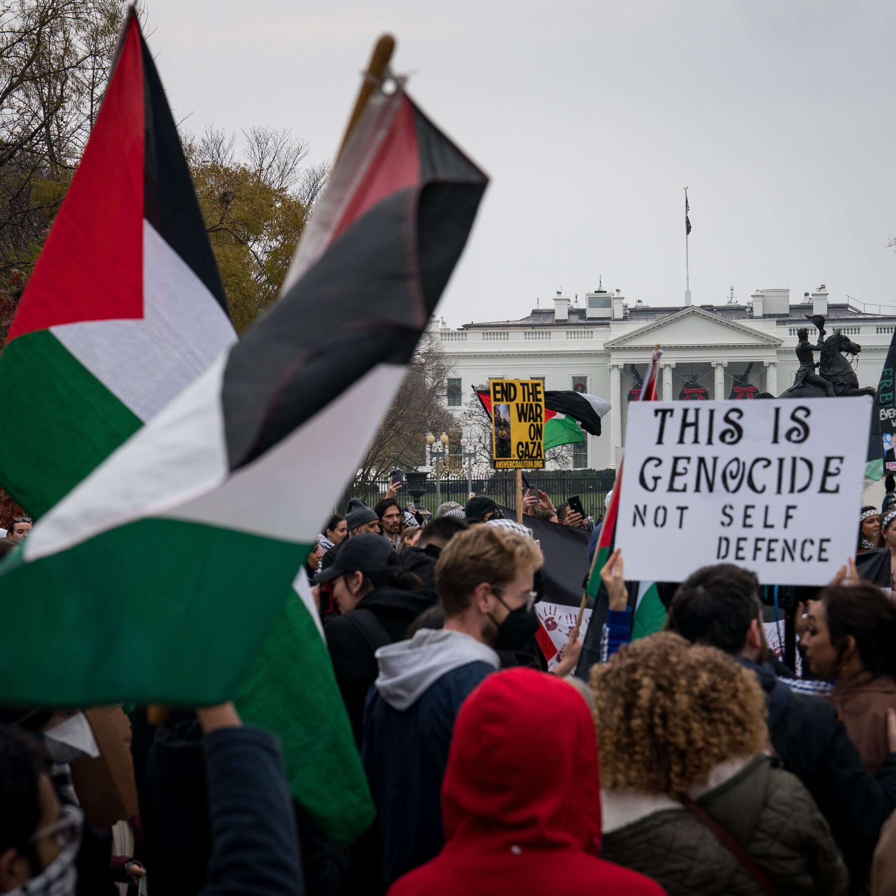 Trump Administration Proposes Fence Around Lafayette Square Park