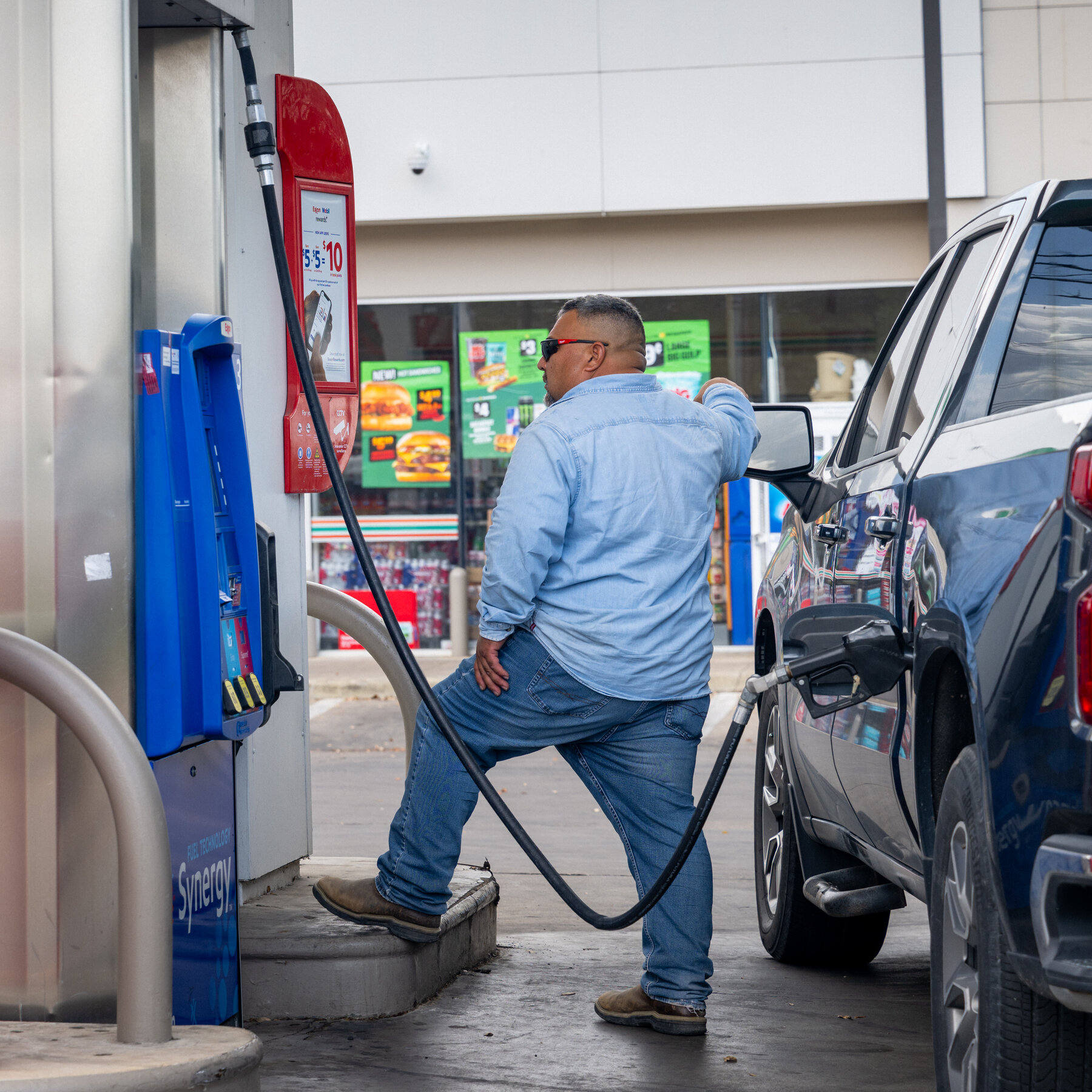 U.S. Diesel Prices Return Above $5 per Gallon, Up 33% Since Iran Conflict
