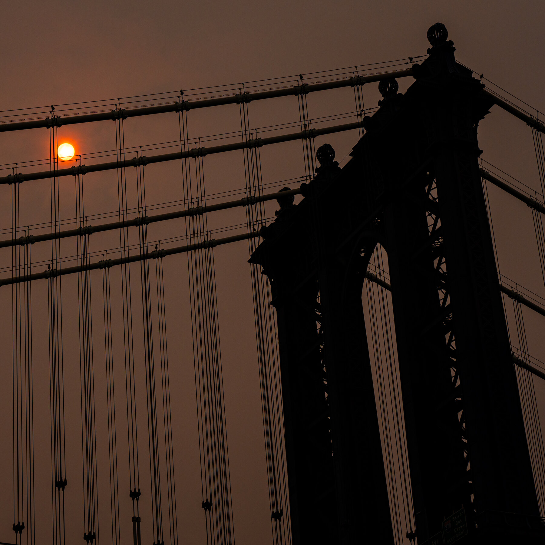 Mayor Mamdani Tells New Yorkers to Stay Indoors Amid Wildfire Smoke