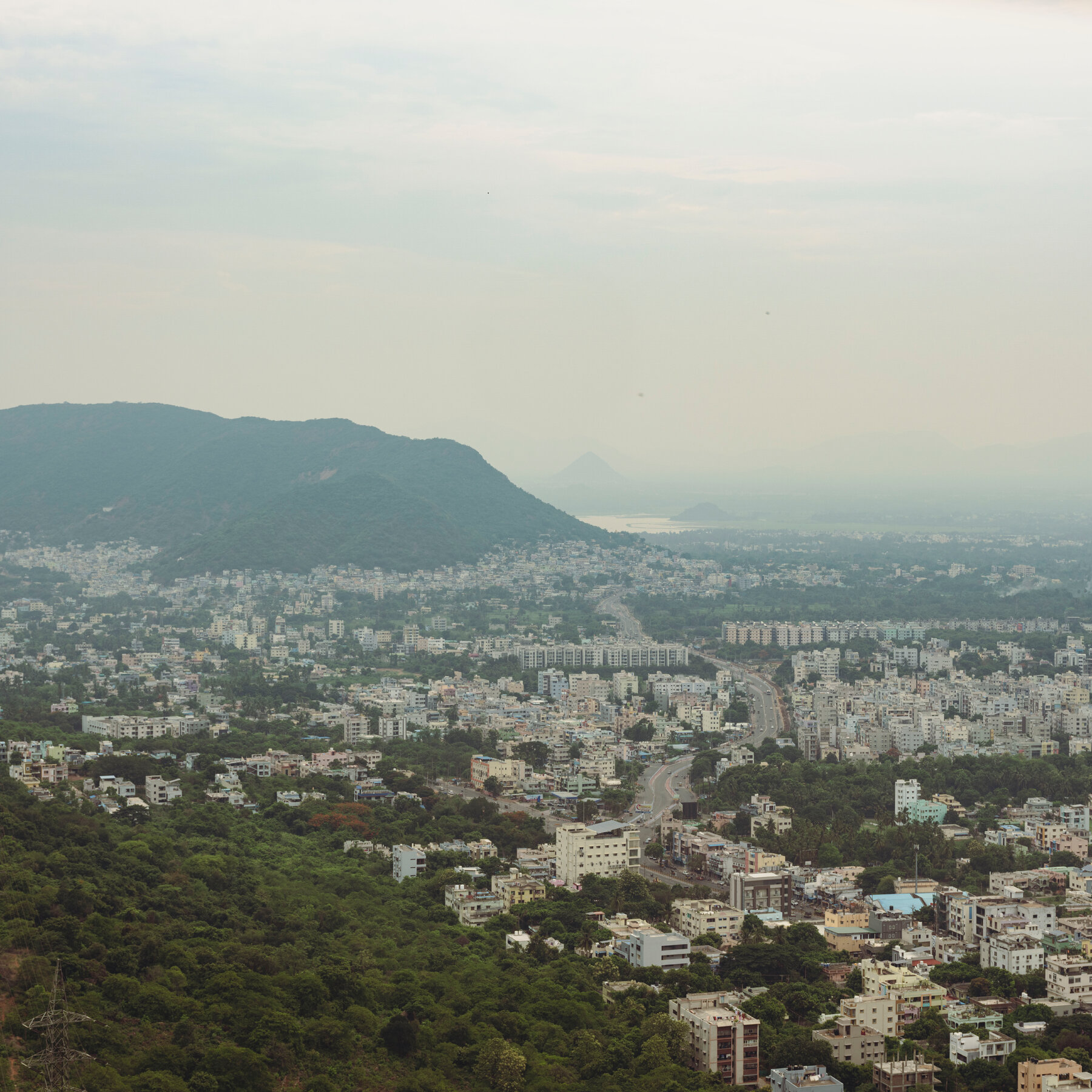 India Accelerates AI Push as Coastal City Warns of Environmental Fallout