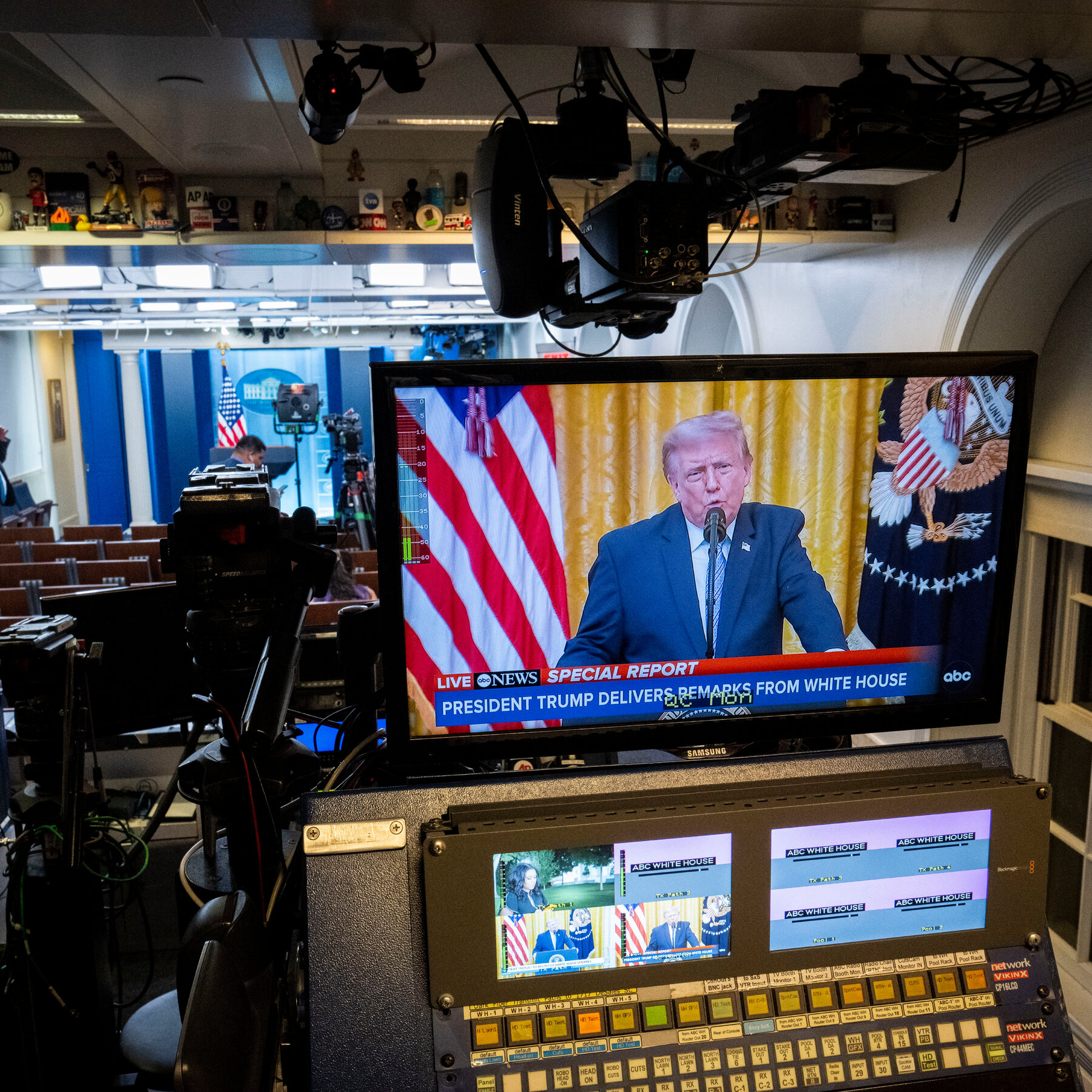 Beijing Rejects Trump Meddling Claim but Seeks Détente