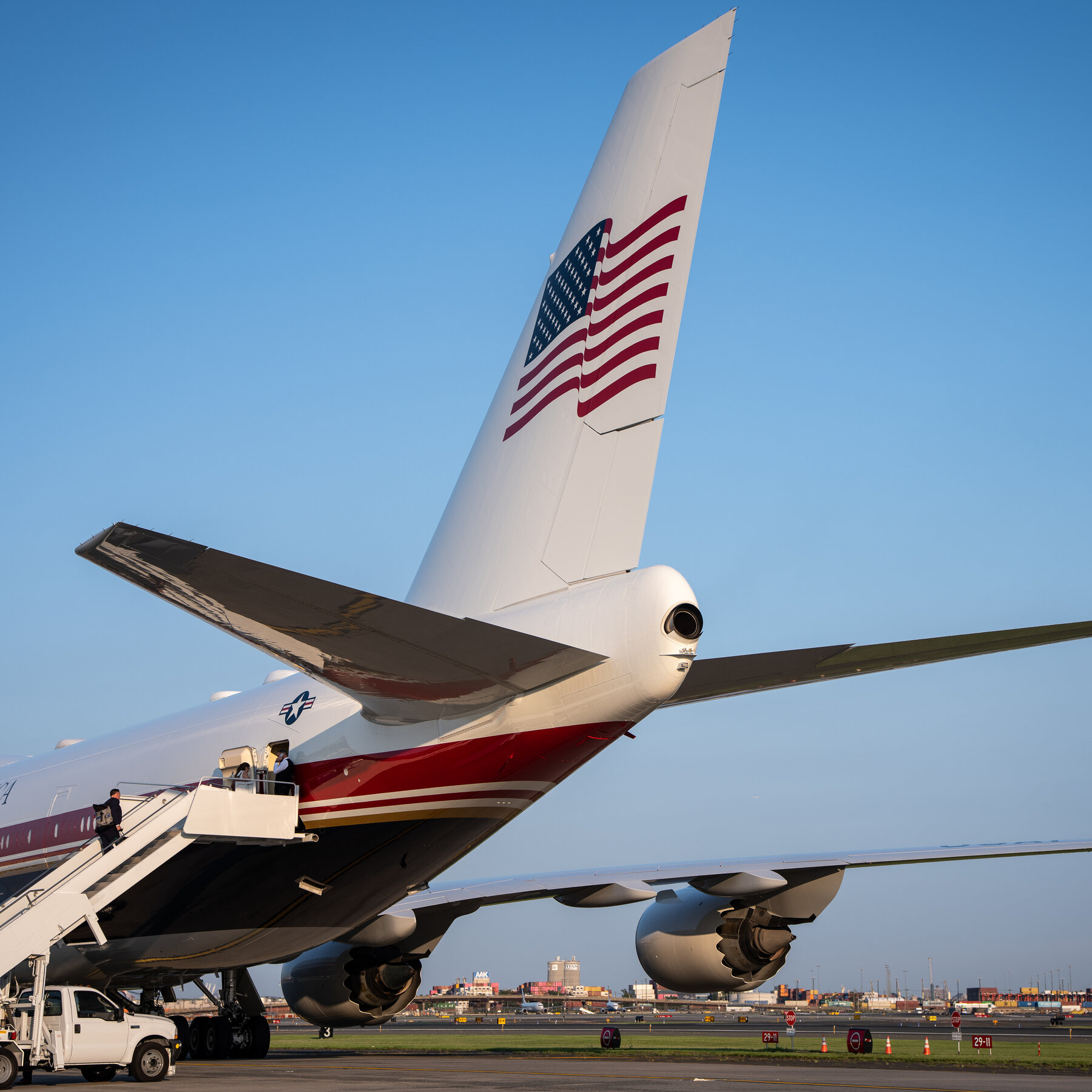 White House Announces New Air Force One to be Grounded for a Month for Fall Upgrades