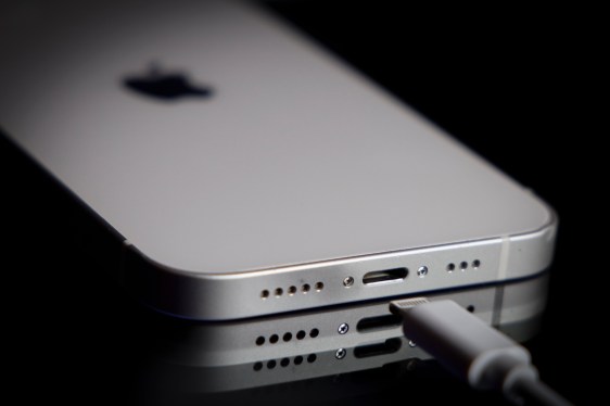 Apple partners with Klarna to offer lease‑to‑own financing for iPhones, iPads and Macs