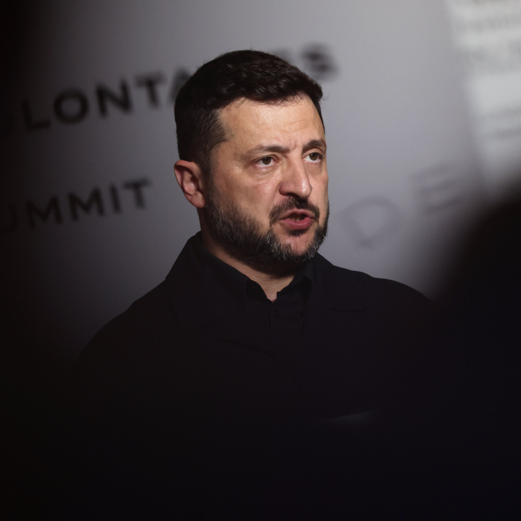 Zelensky reverses military leadership decision, sparking criticism